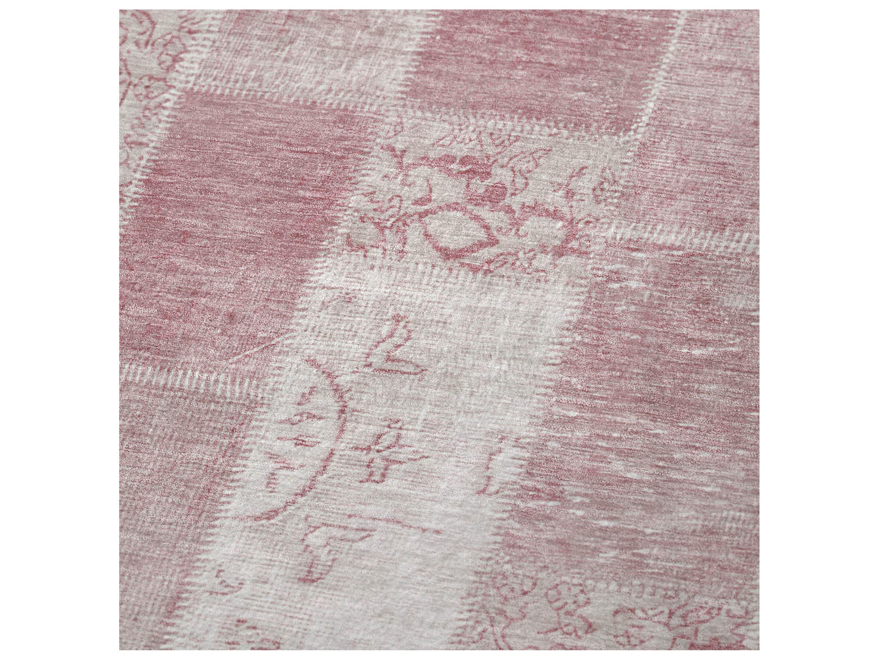 Dalyn Sherpa Pink Polyester Throw