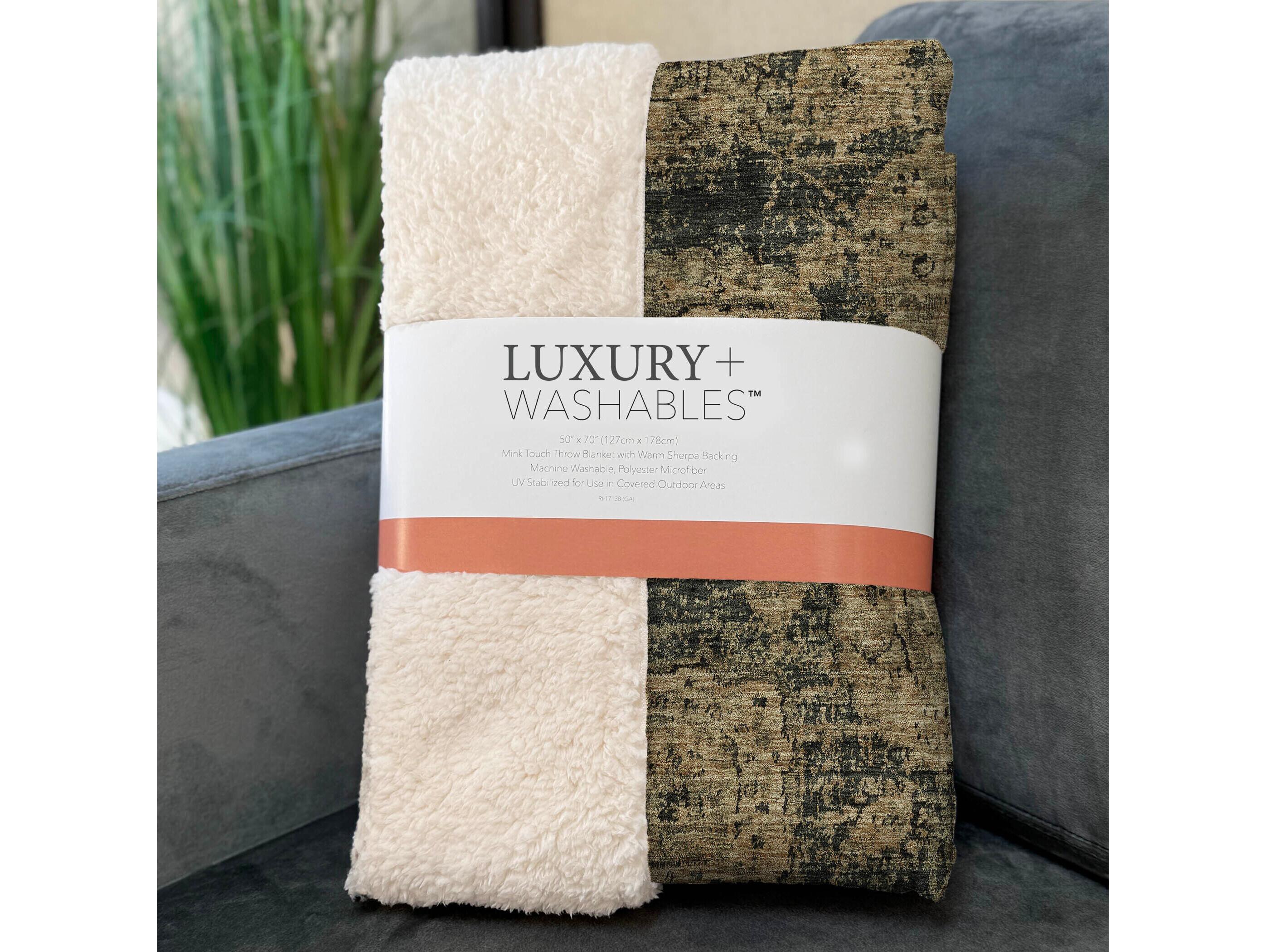 Dalyn Sherpa Gray Polyester Throw