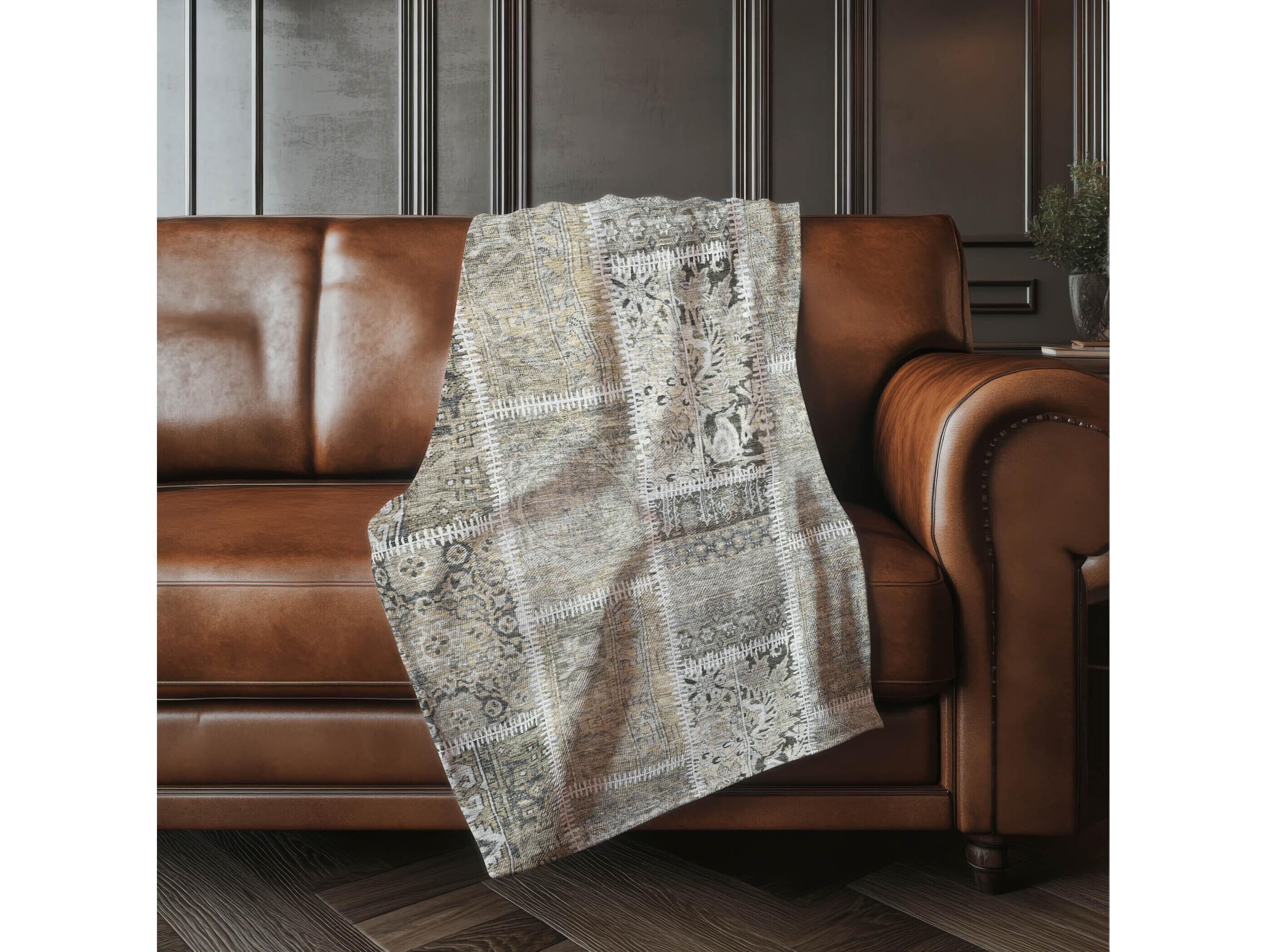 Dalyn Sherpa Brown Polyester Throw
