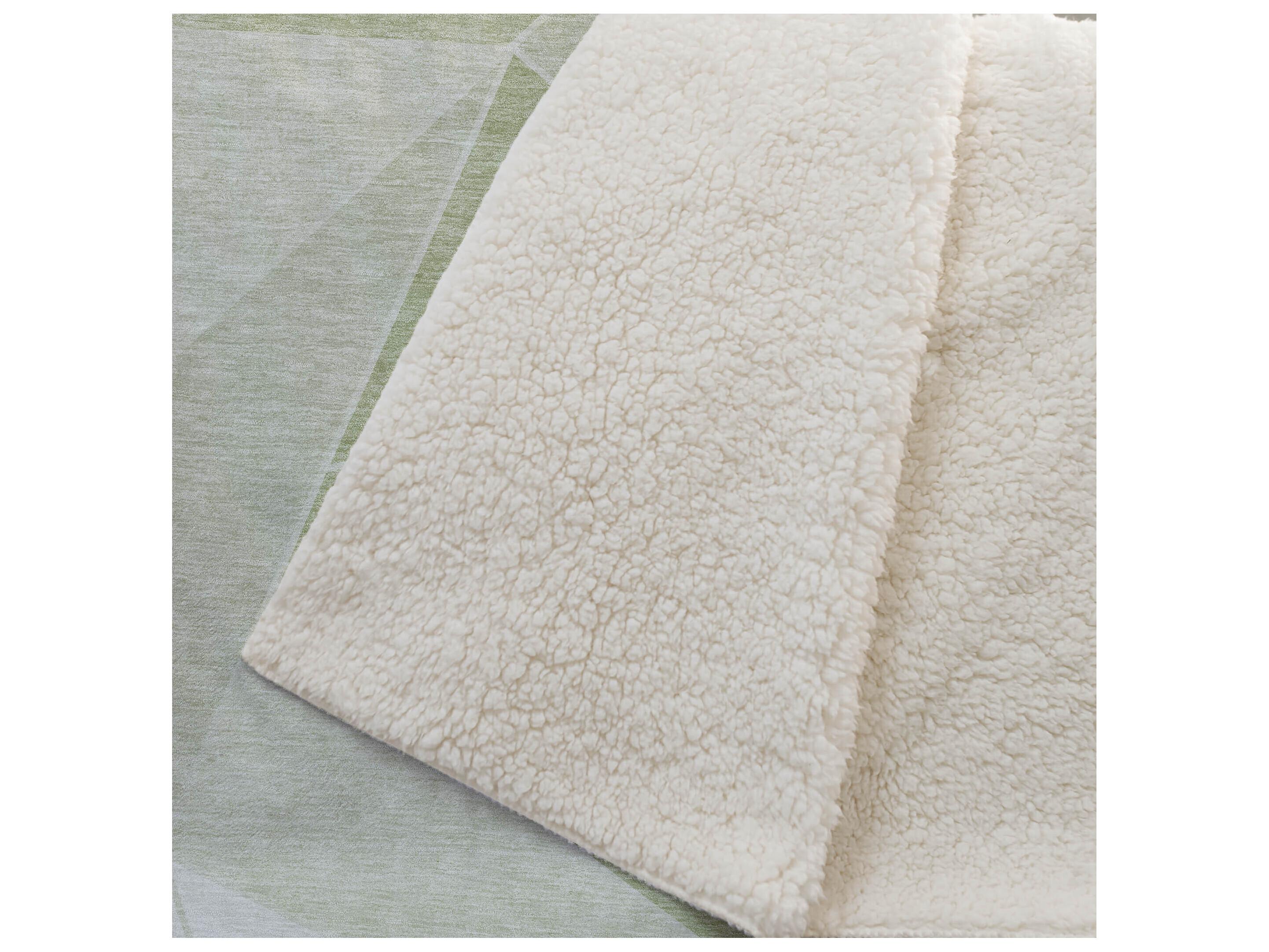 Dalyn Sherpa Green Polyester Throw