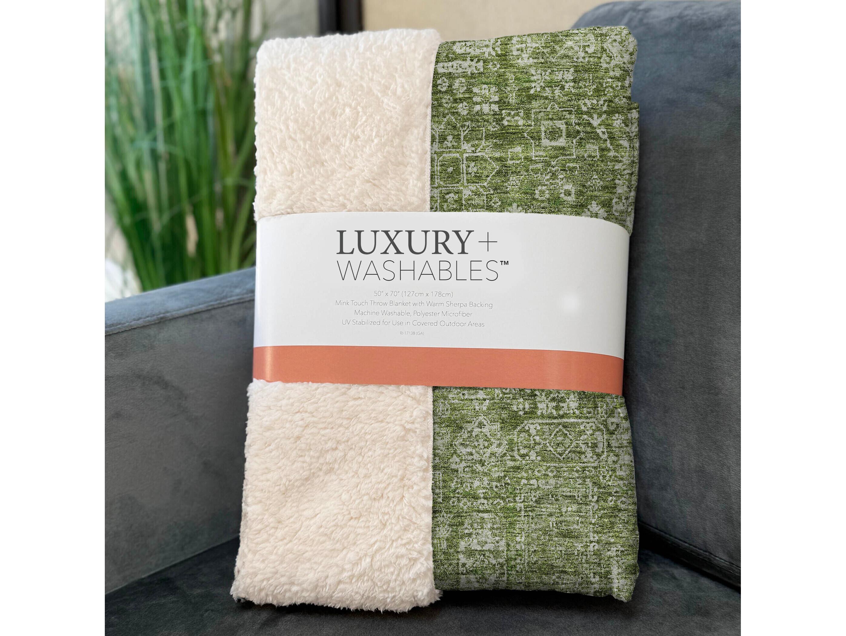 Dalyn Sherpa Green Polyester Throw