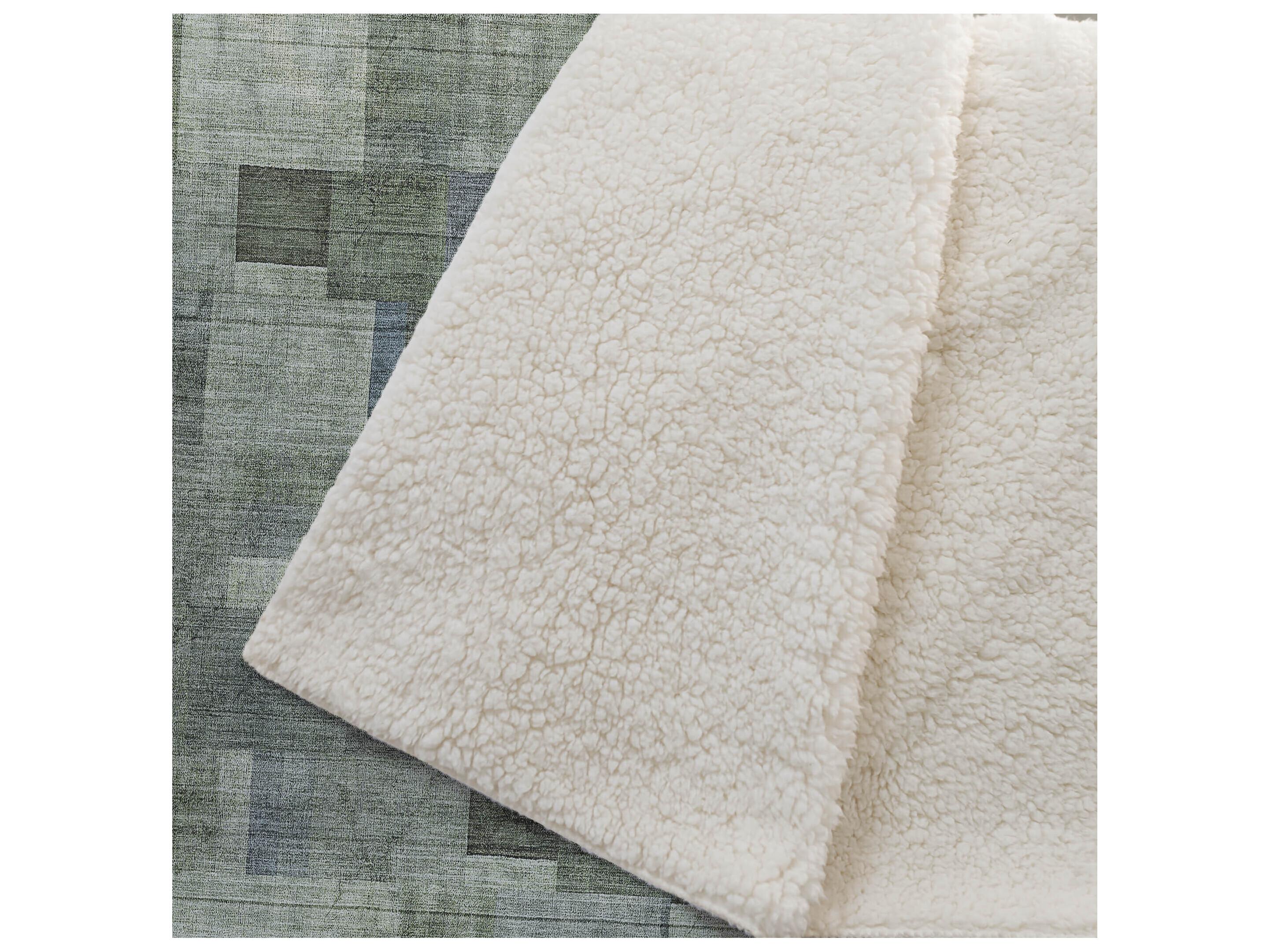 Dalyn Sherpa Green Polyester Throw