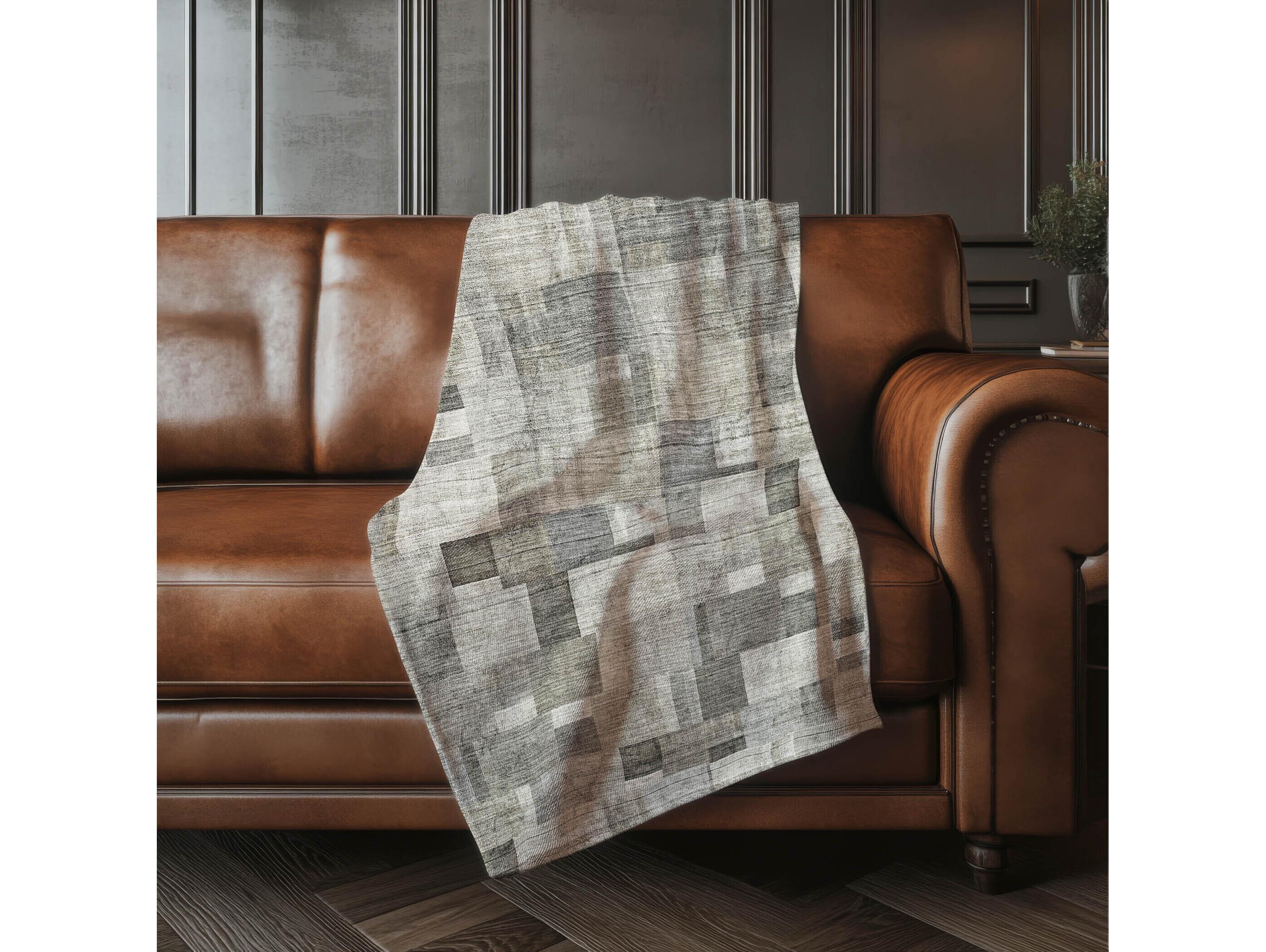 Dalyn Sherpa Brown Polyester Throw