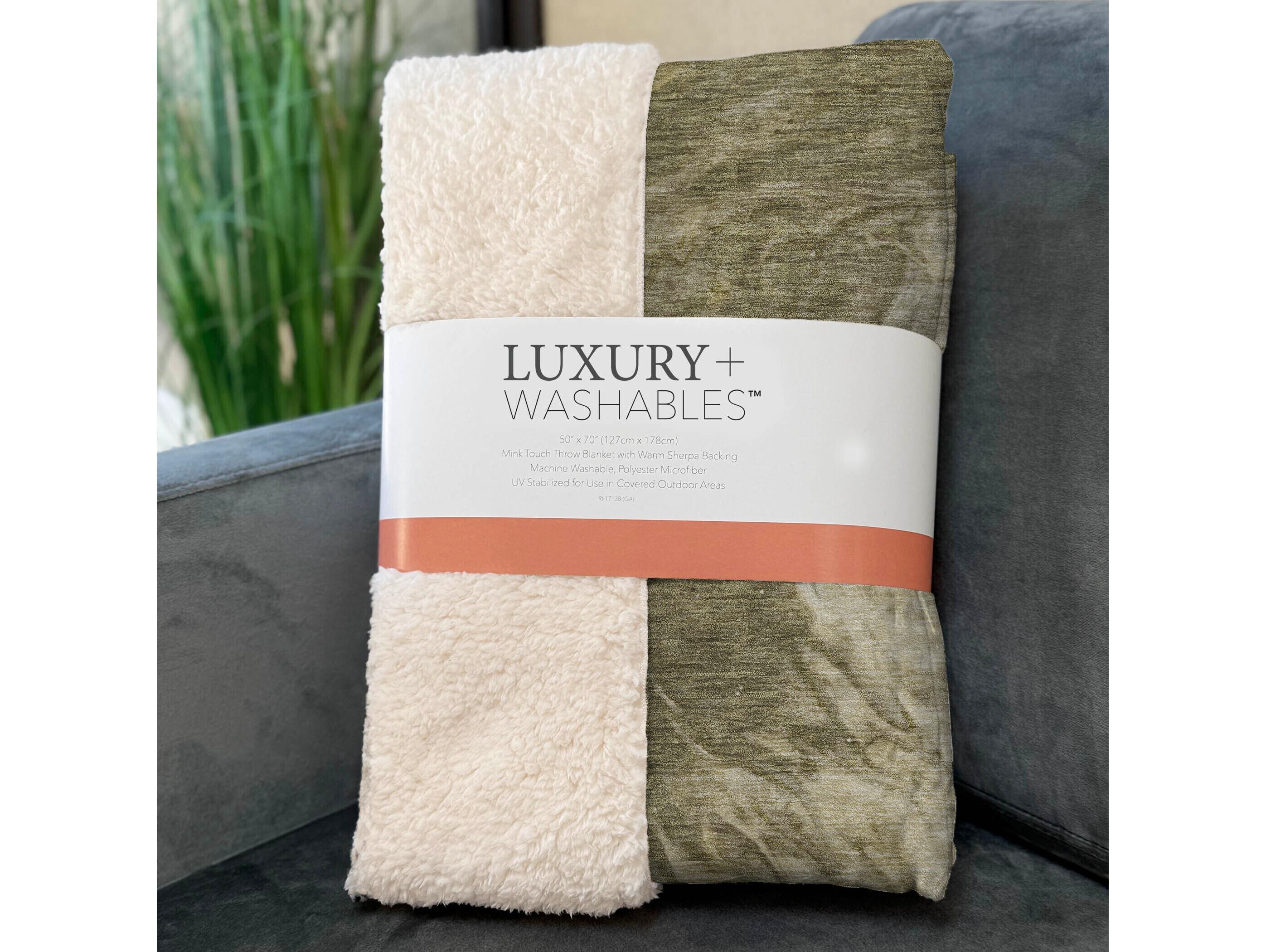 Dalyn Sherpa Brown Polyester Throw