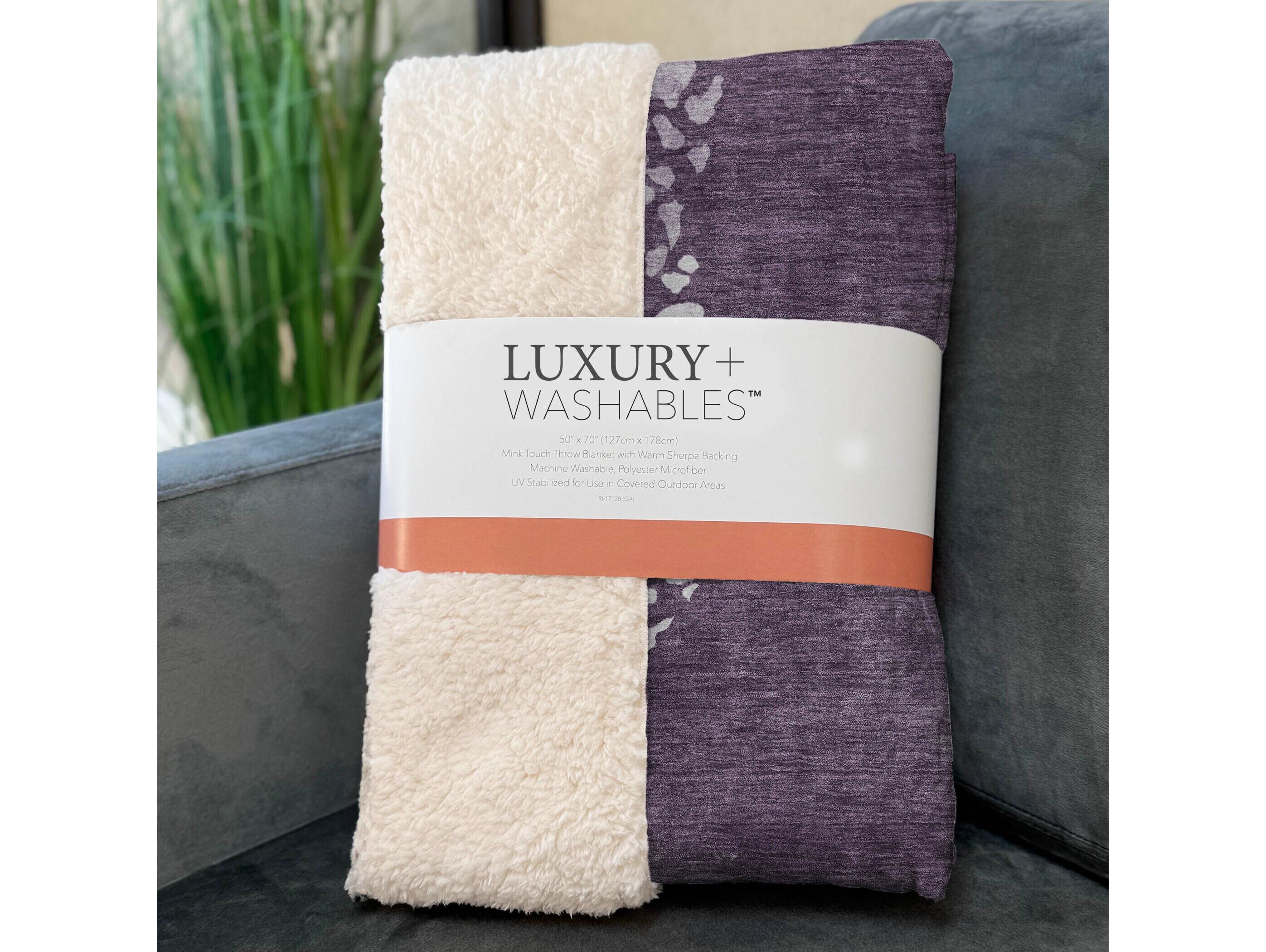 Dalyn Sherpa Purple Polyester Throw