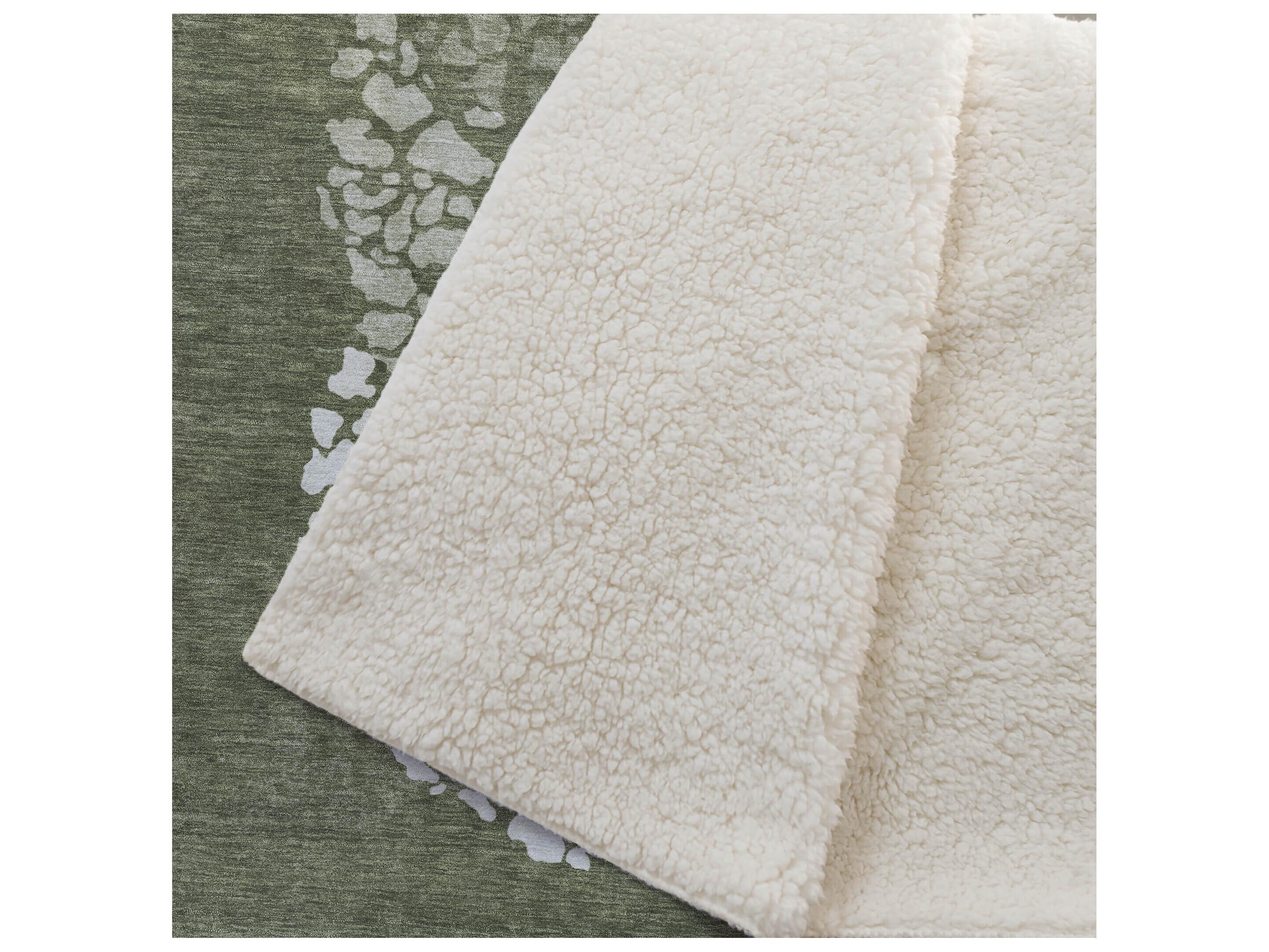 Dalyn Sherpa Green Polyester Throw