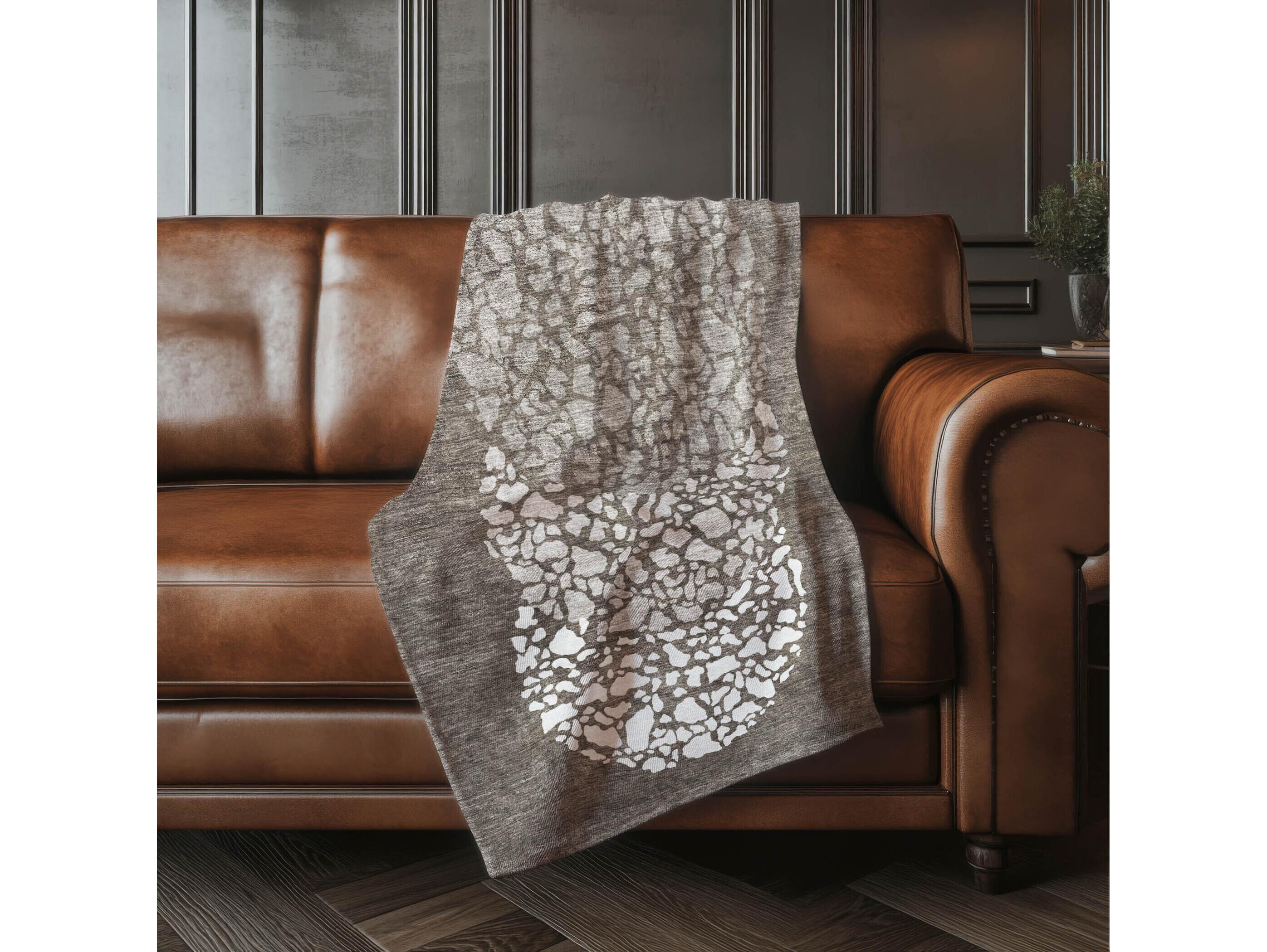 Dalyn Sherpa Brown Polyester Throw