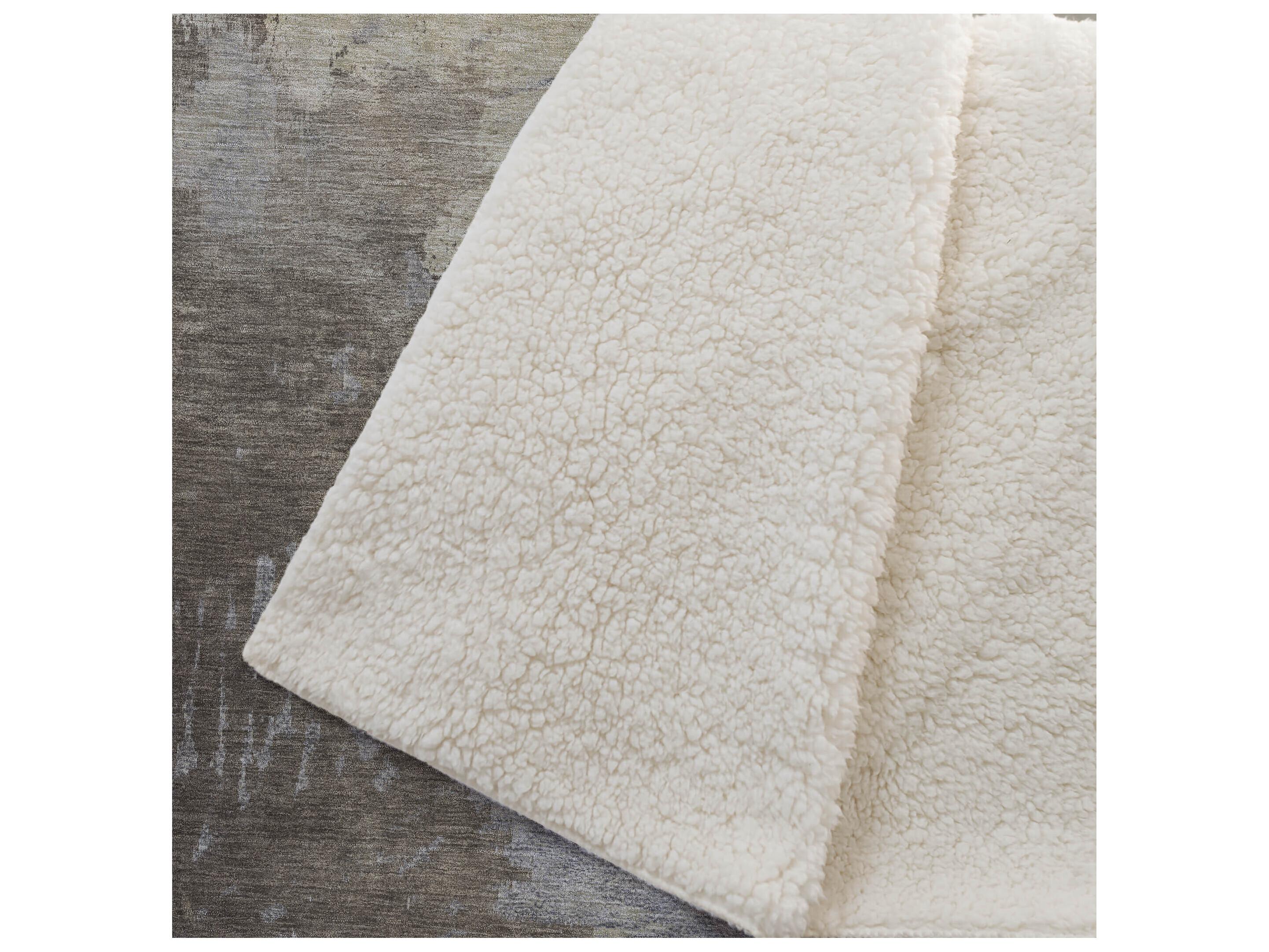 Dalyn Sherpa Brown Polyester Throw