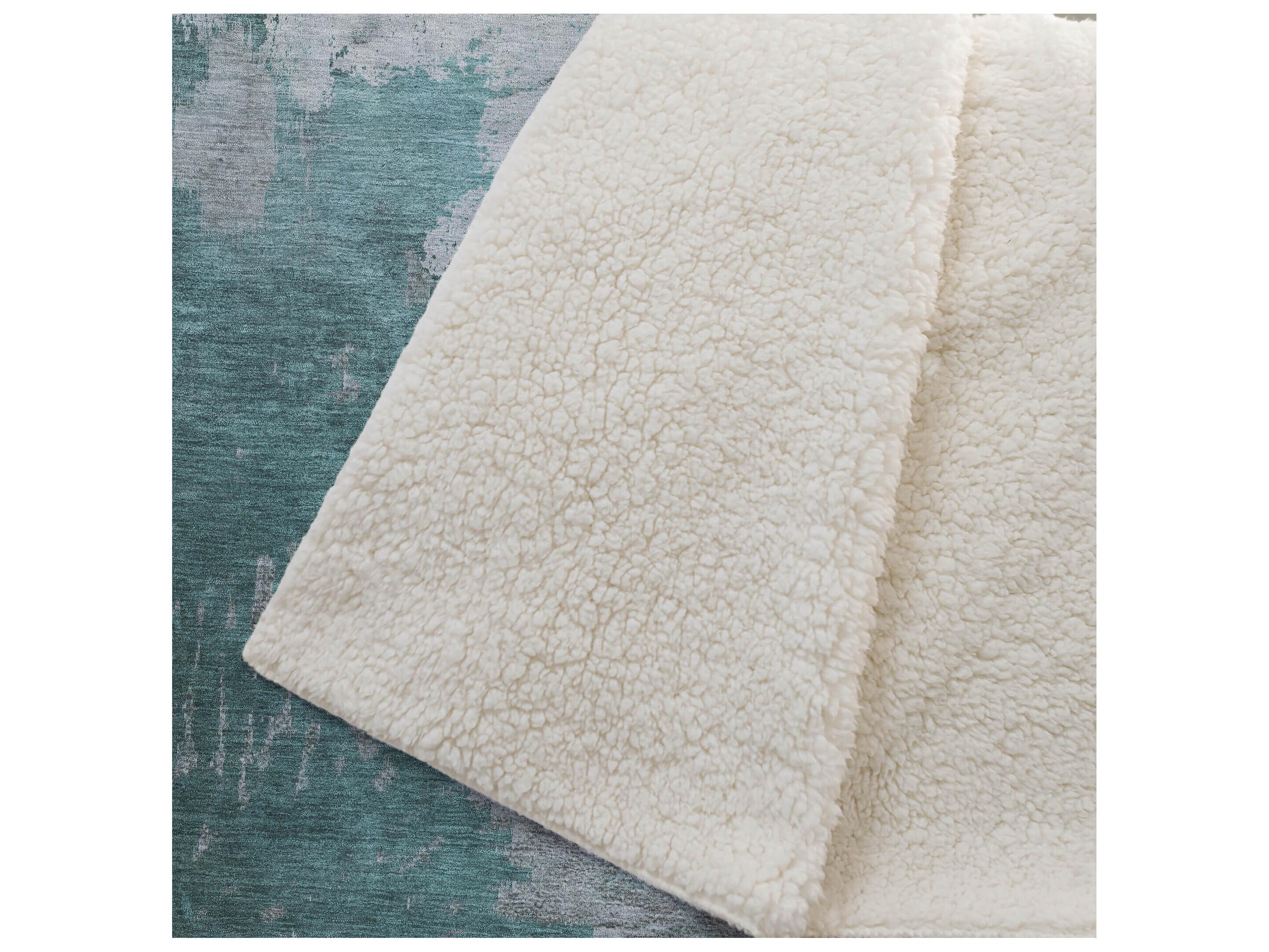 Dalyn Sherpa Teal Polyester Throw