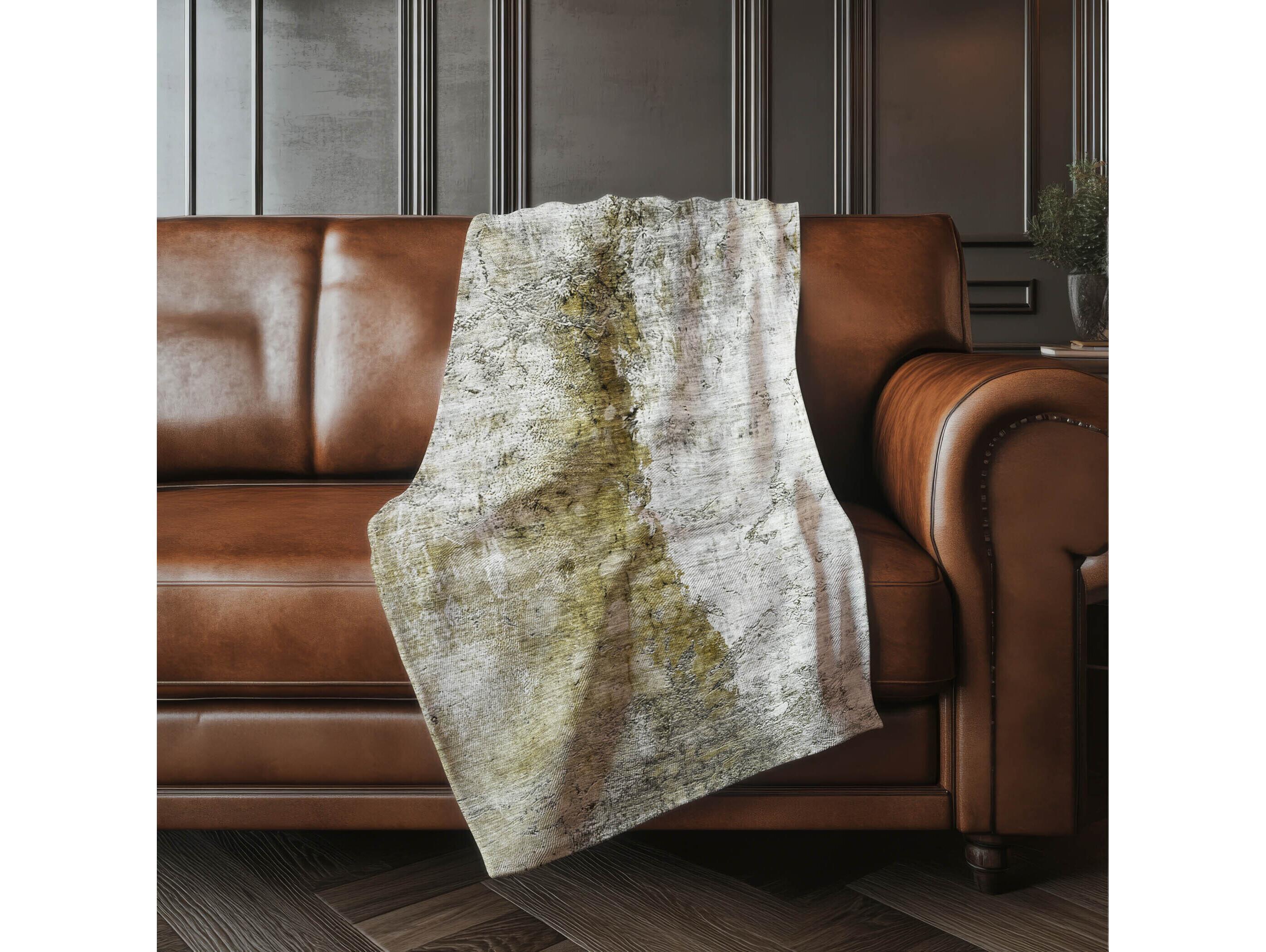 Dalyn Sherpa Brown Polyester Throw