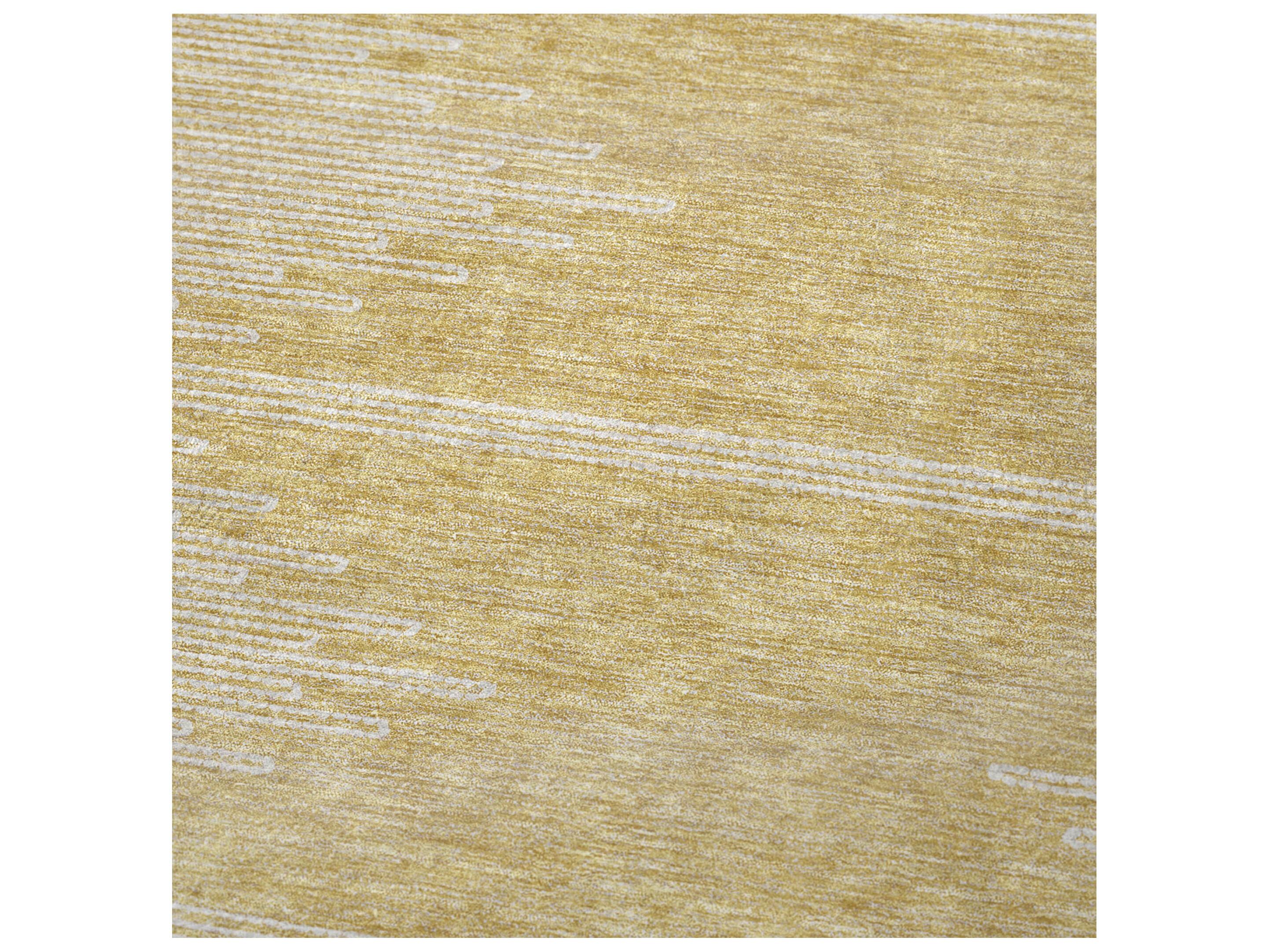 Dalyn Sherpa Gold Polyester Throw