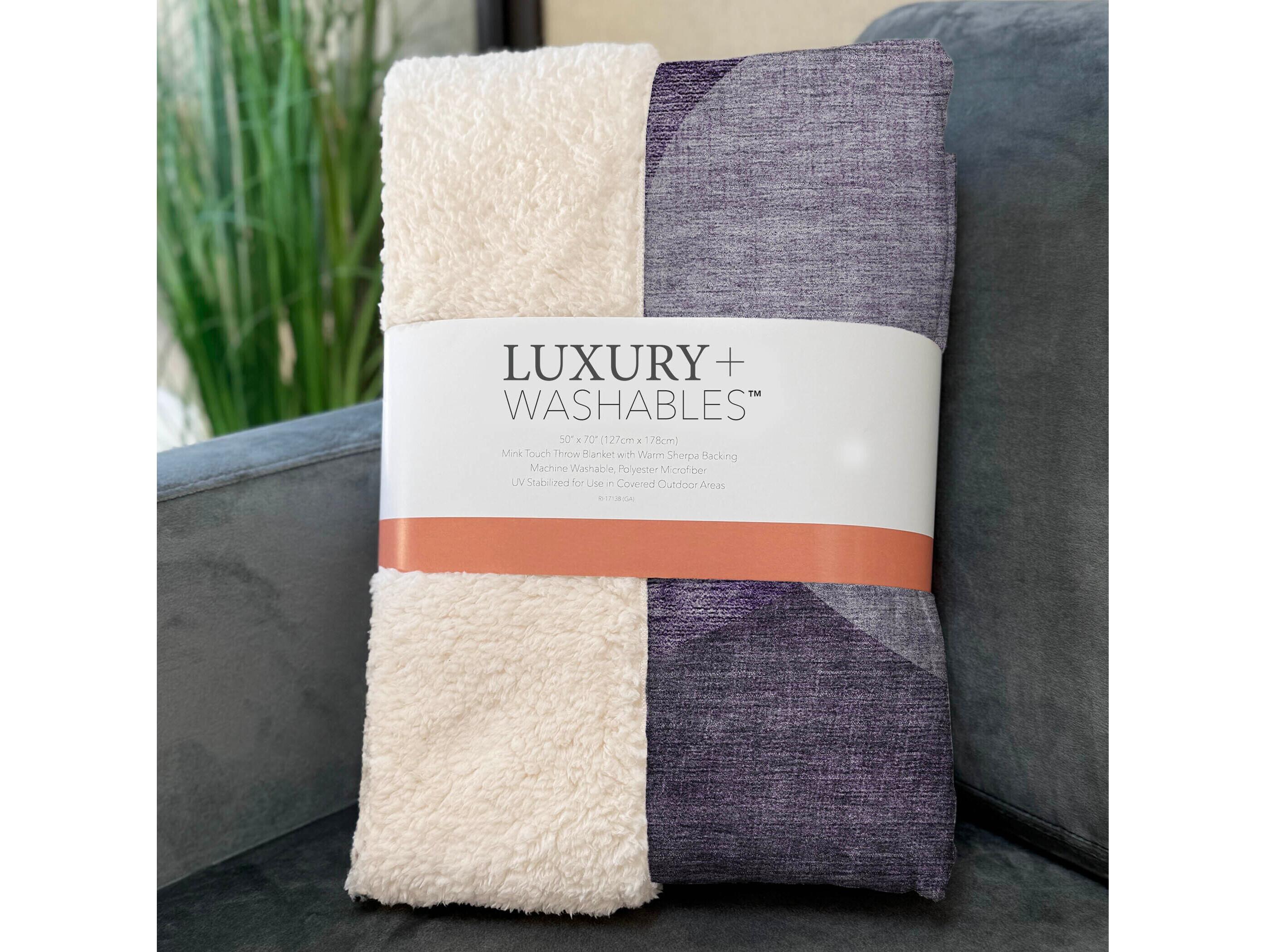 Dalyn Sherpa Purple Polyester Throw