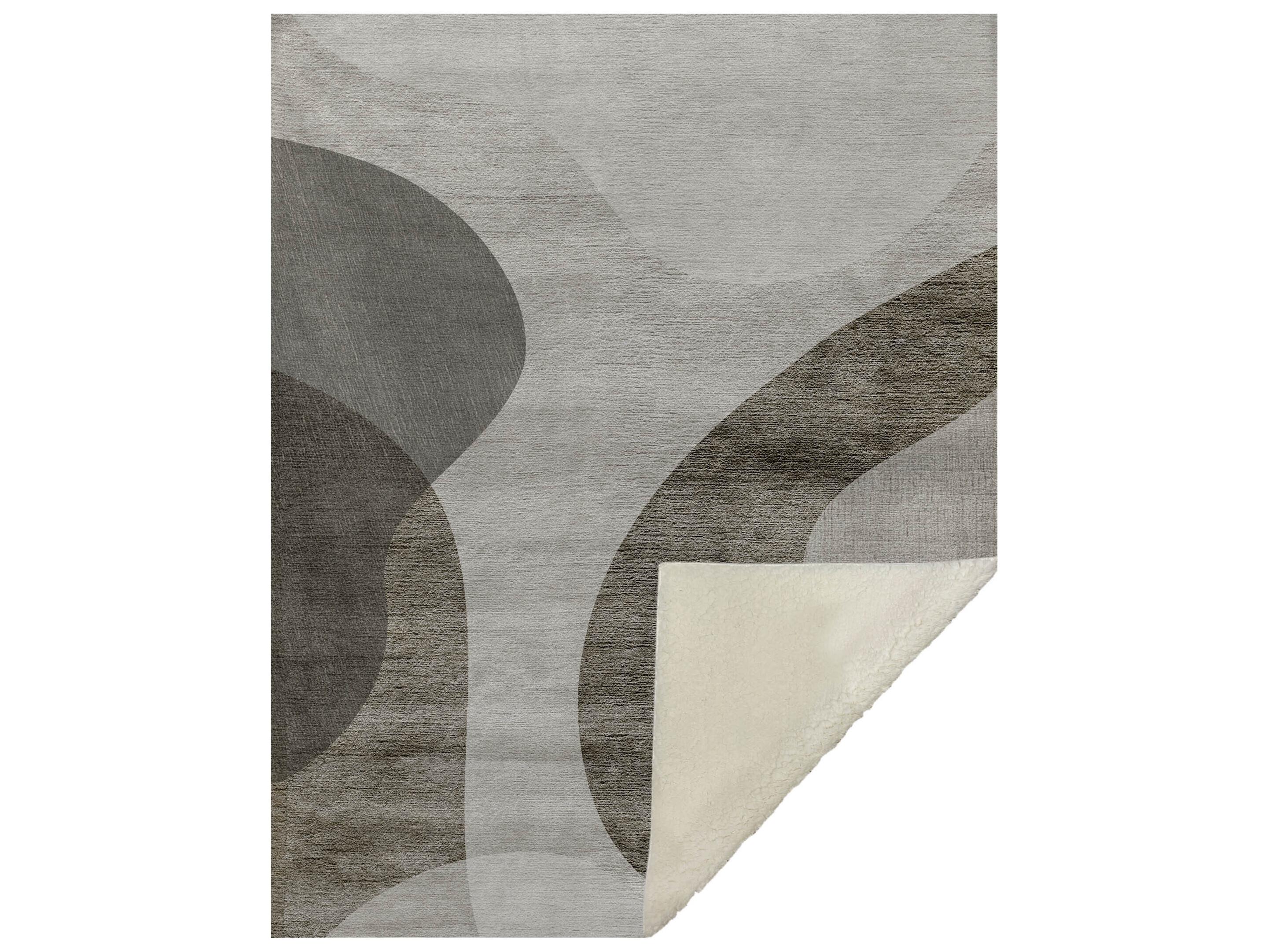 Dalyn Sherpa Brown Polyester Throw