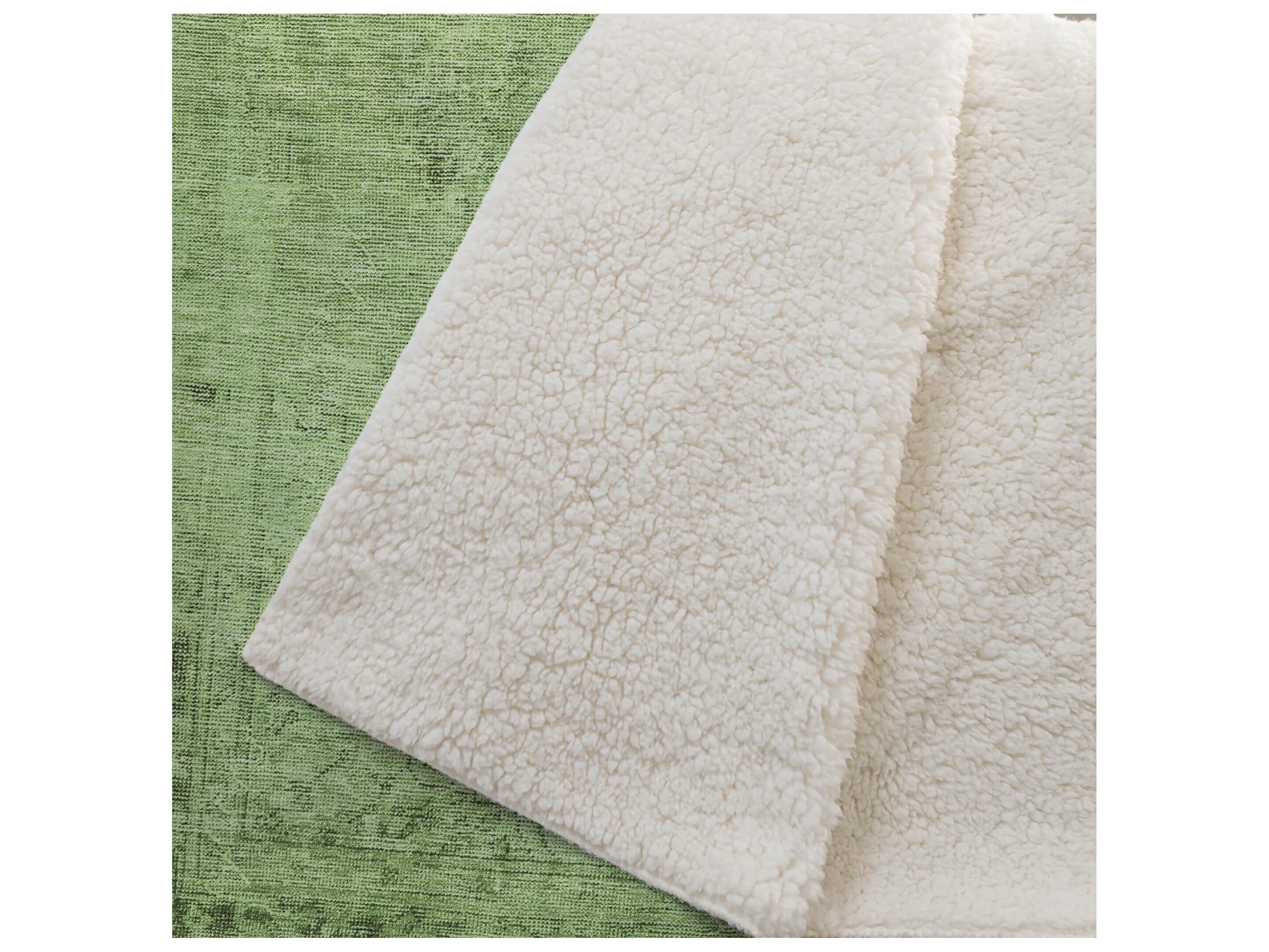 Dalyn Sherpa Green Polyester Throw