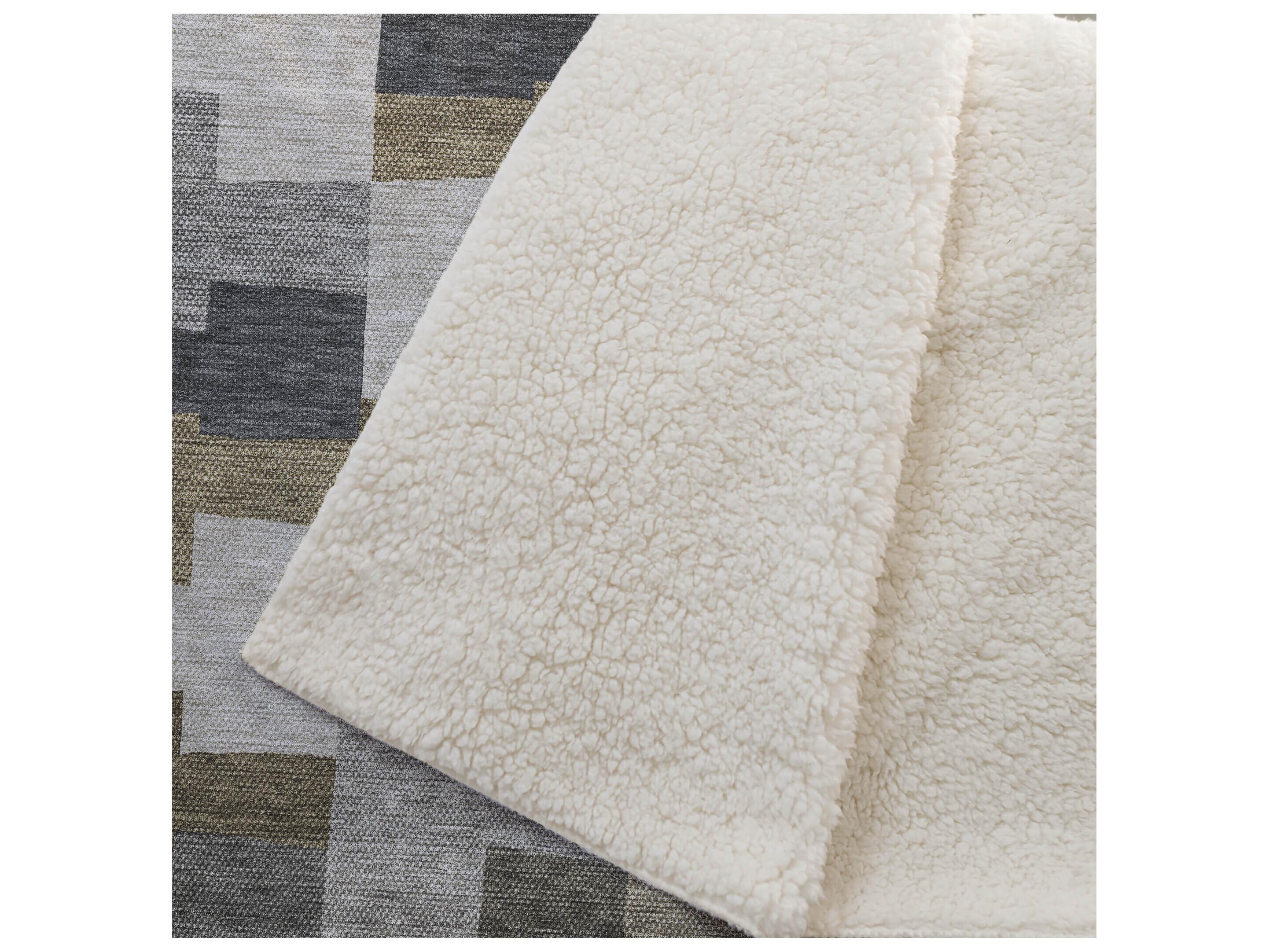 Dalyn Sherpa Brown Polyester Throw