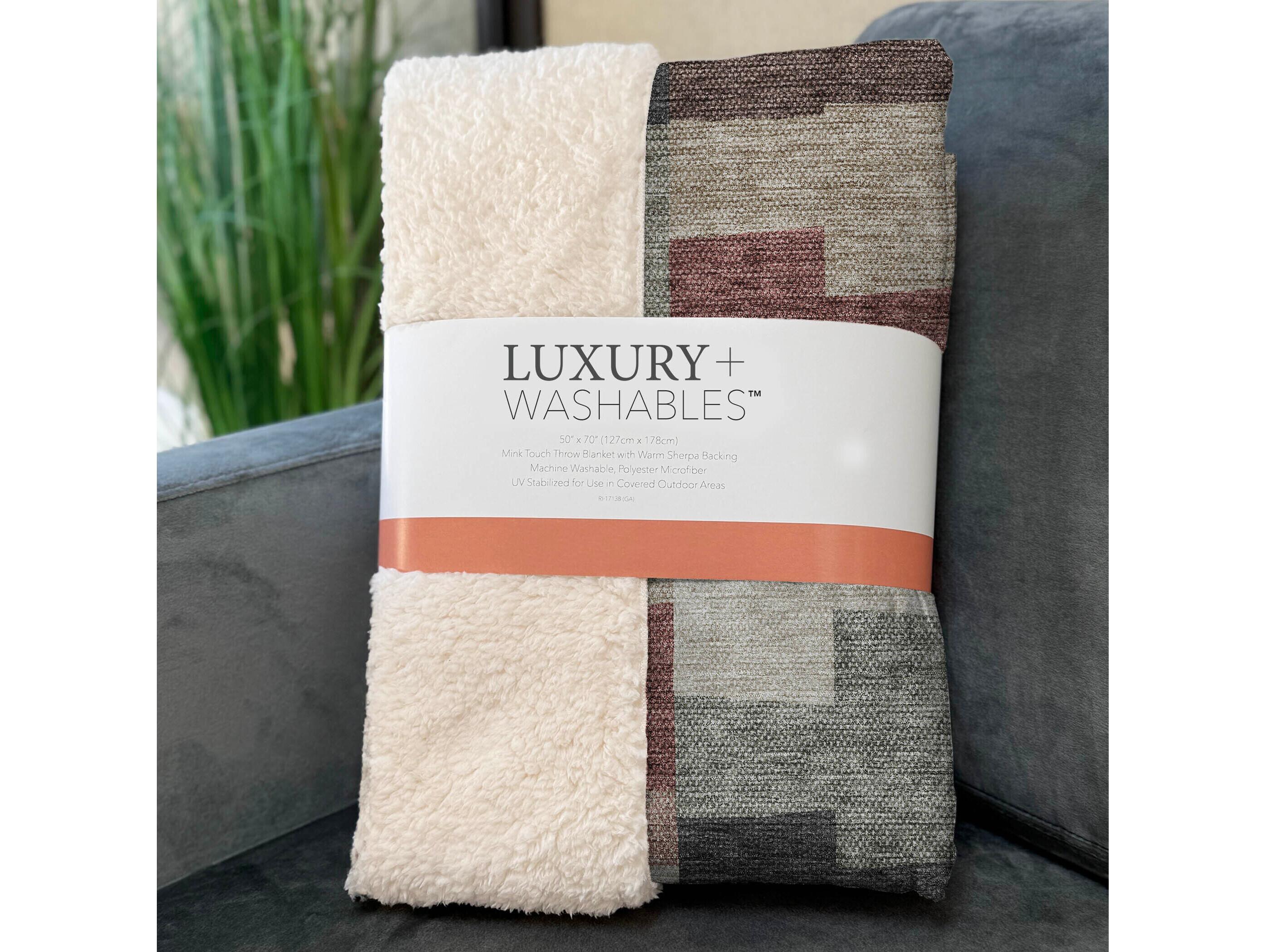 Dalyn Sherpa Orange Polyester Throw