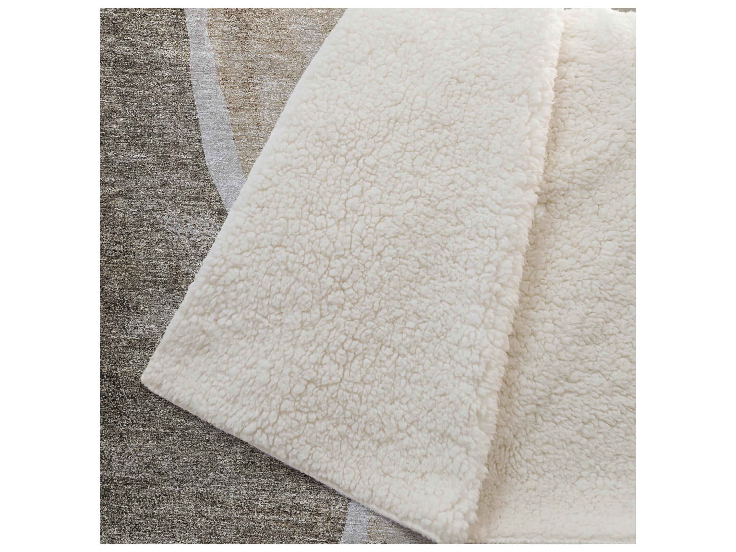 Dalyn Sherpa Brown Polyester Throw