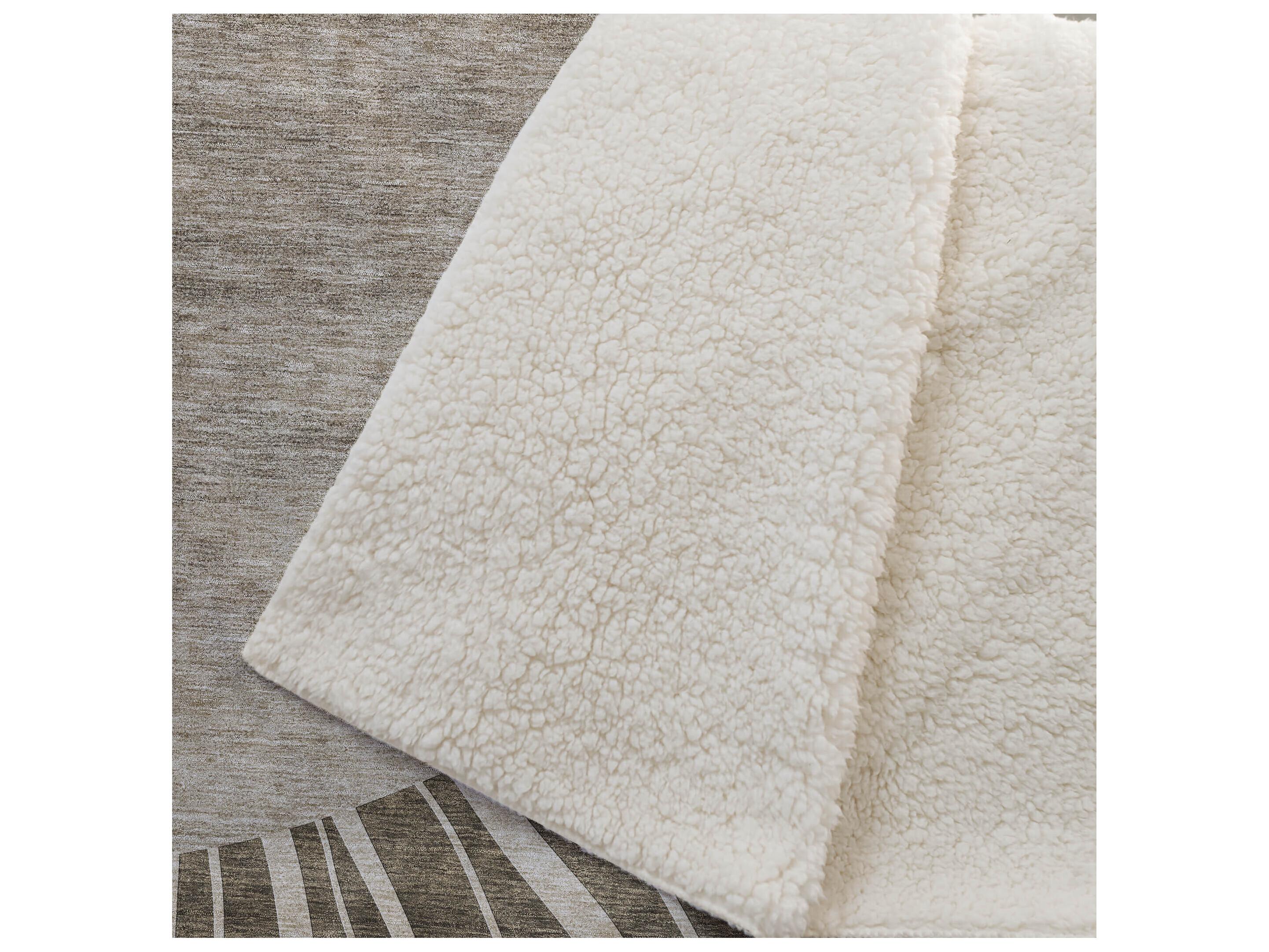 Dalyn Sherpa Brown Polyester Throw