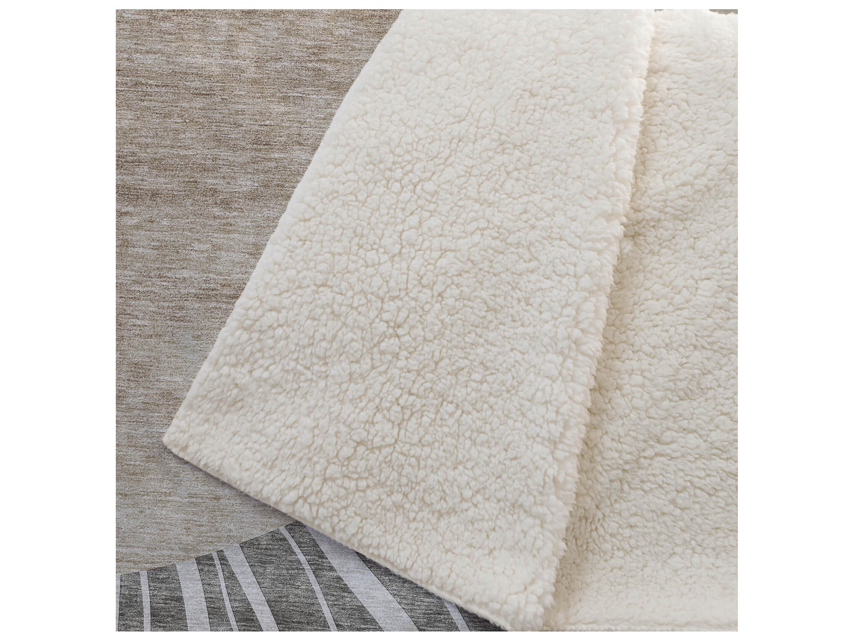 Dalyn Sherpa Brown Polyester Throw