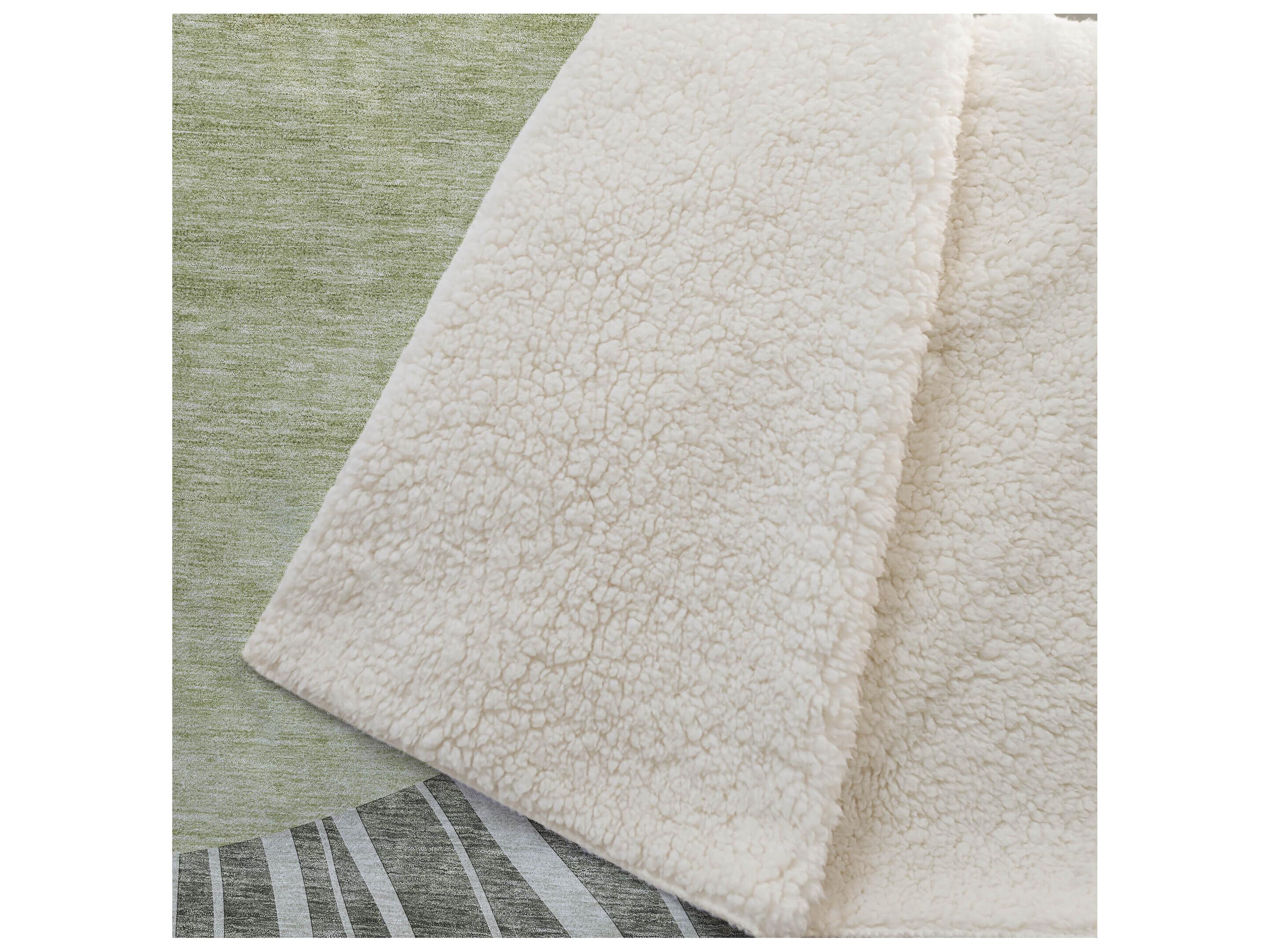 Dalyn Sherpa Green Polyester Throw