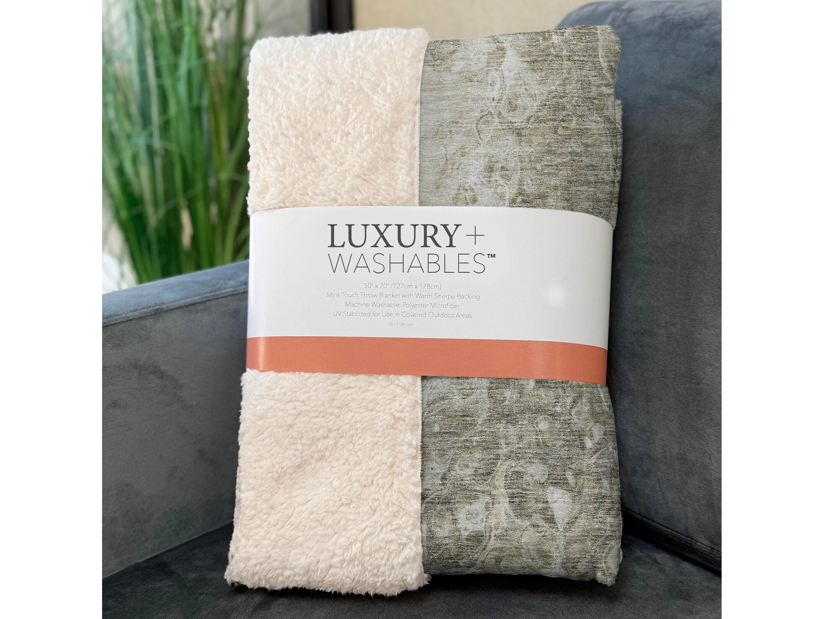 Dalyn Sherpa Brown Polyester Throw