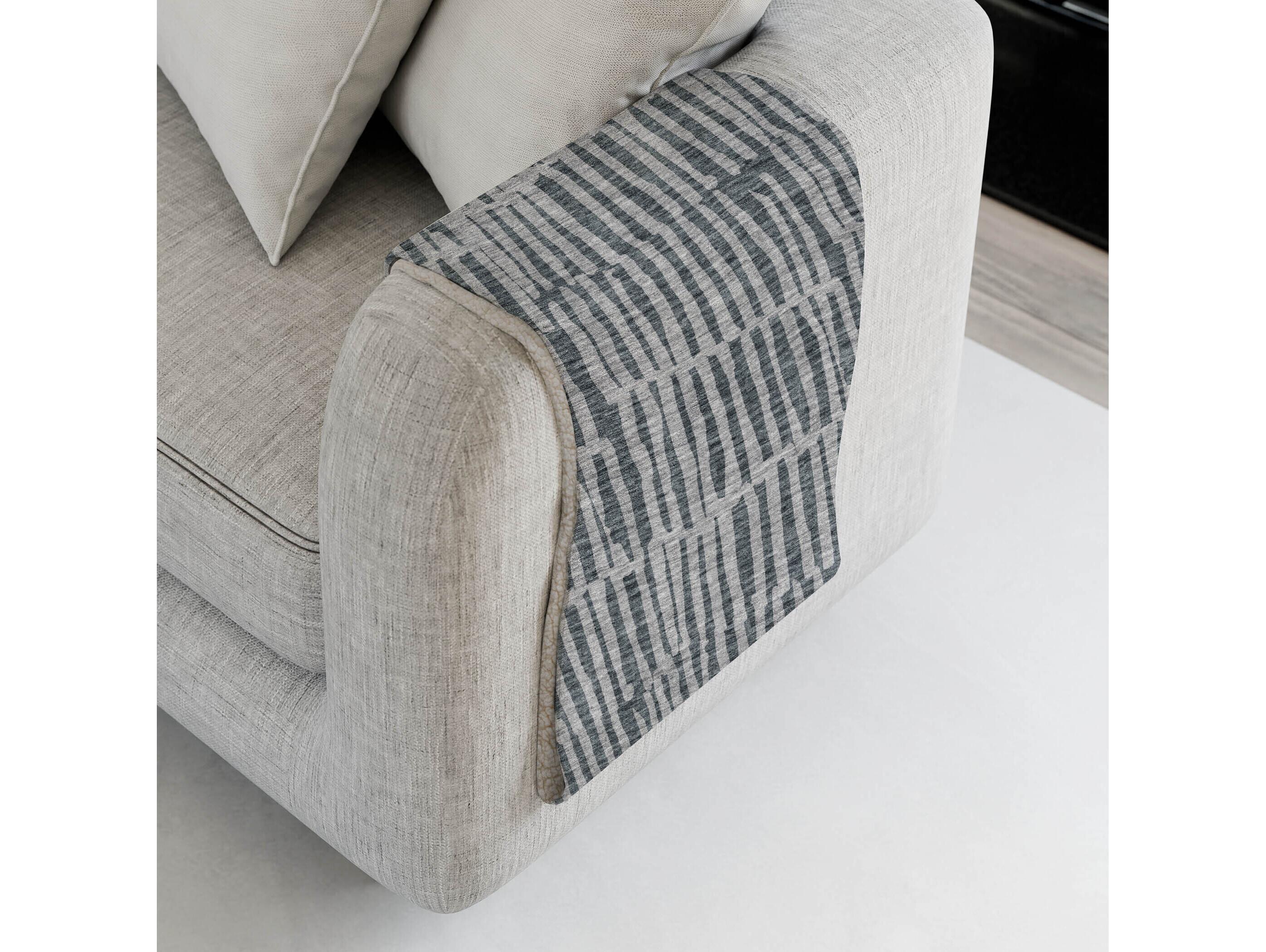 Dalyn Sherpa Gray Polyester Throw