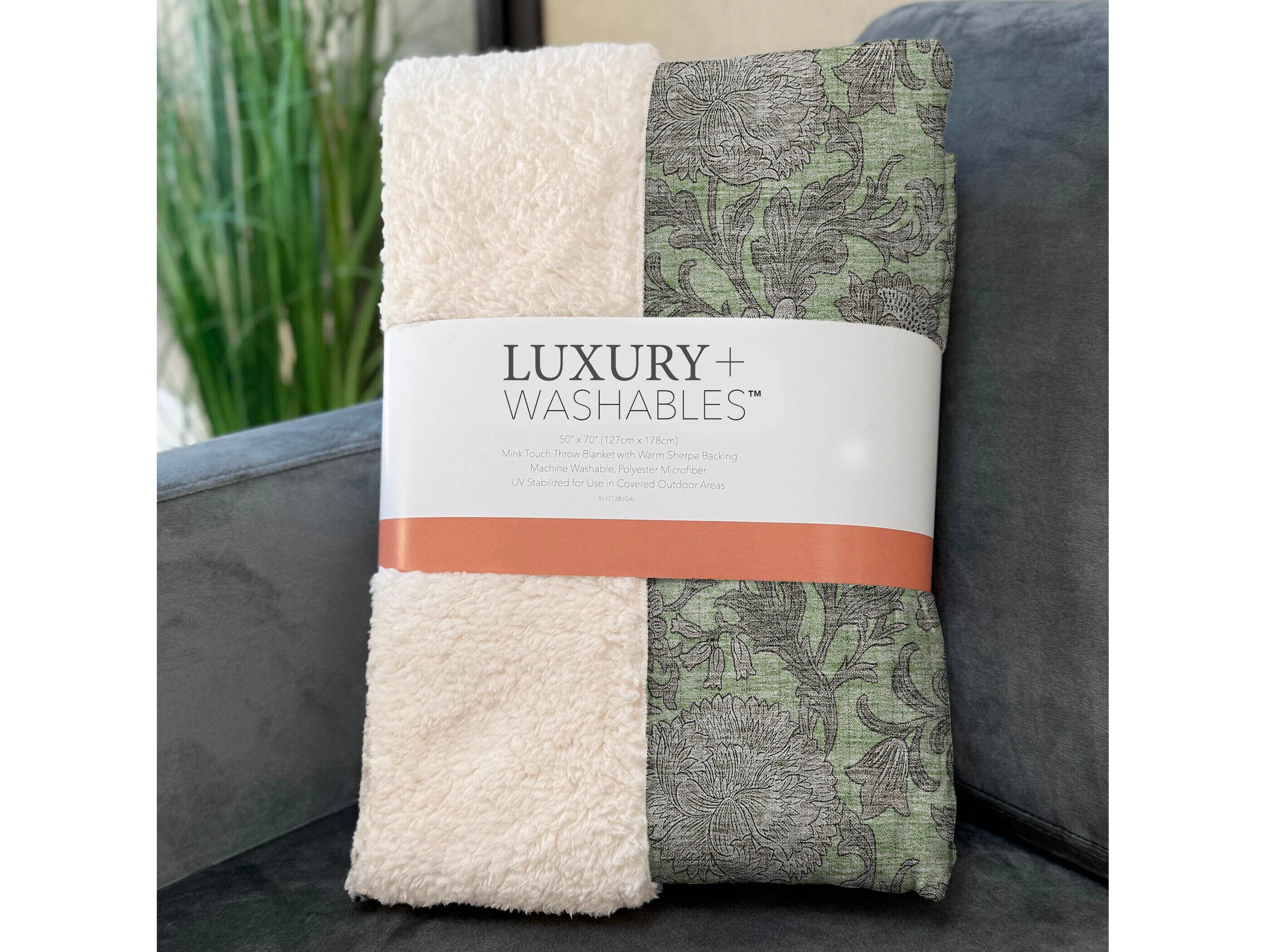 Dalyn Sherpa Green Polyester Throw