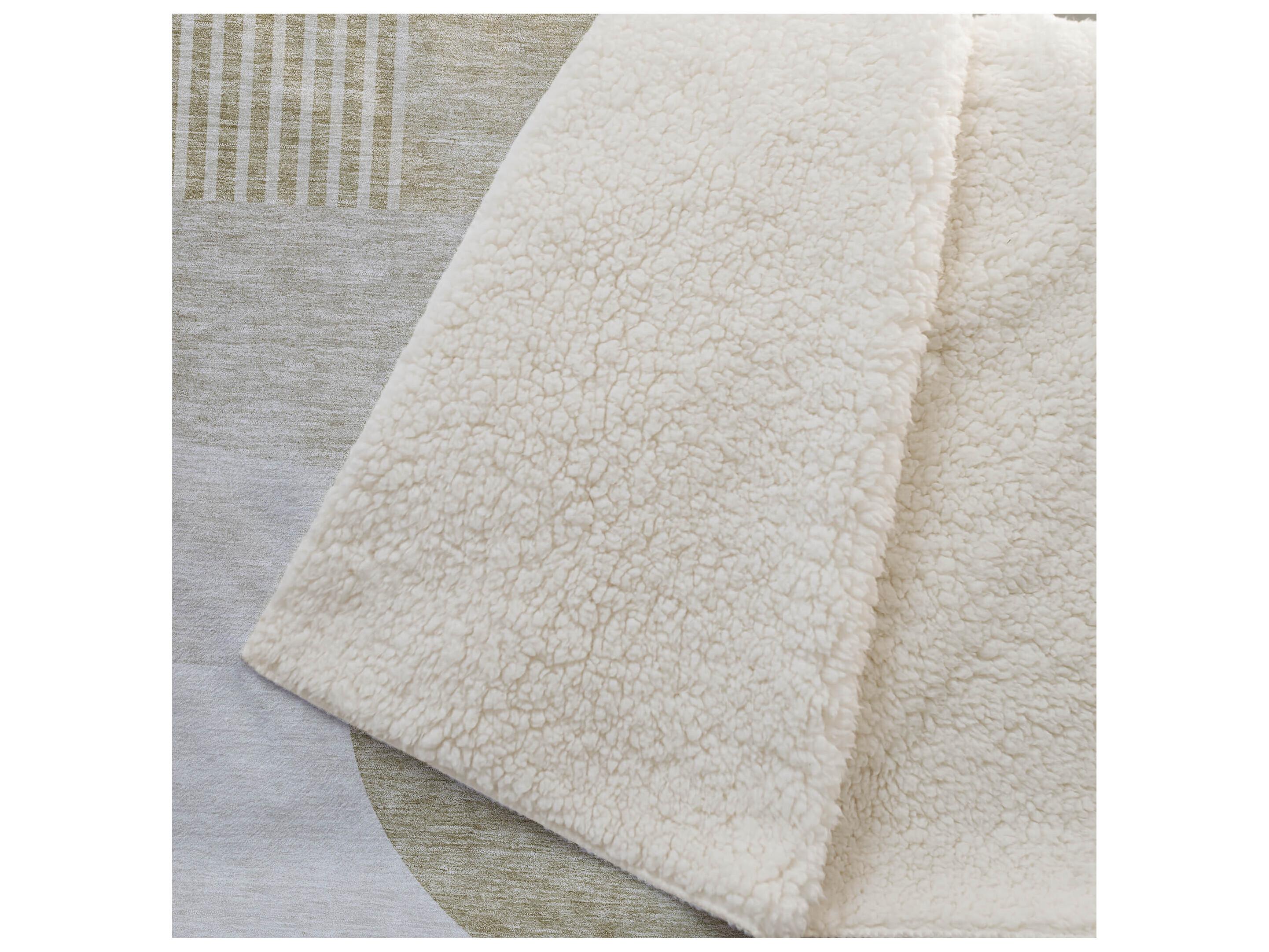 Dalyn Sherpa Brown Polyester Throw