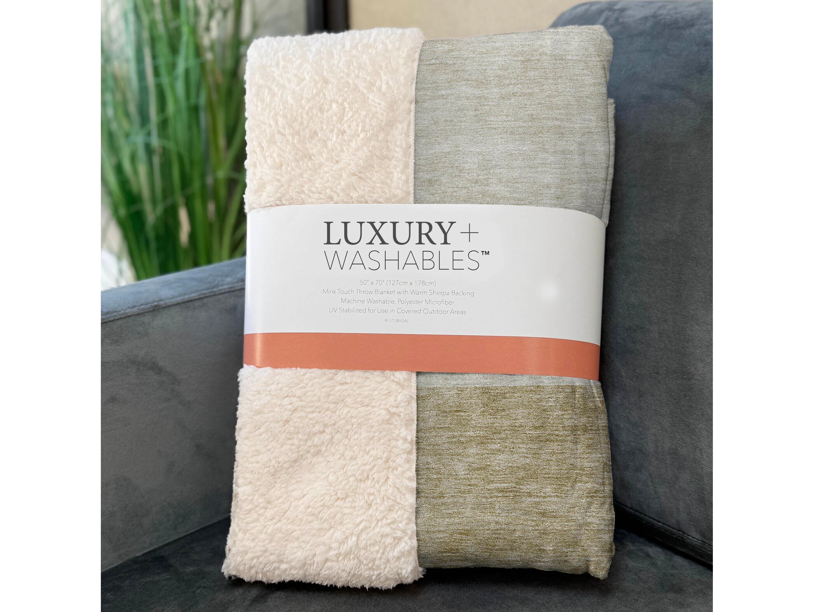 Dalyn Sherpa Brown Polyester Throw