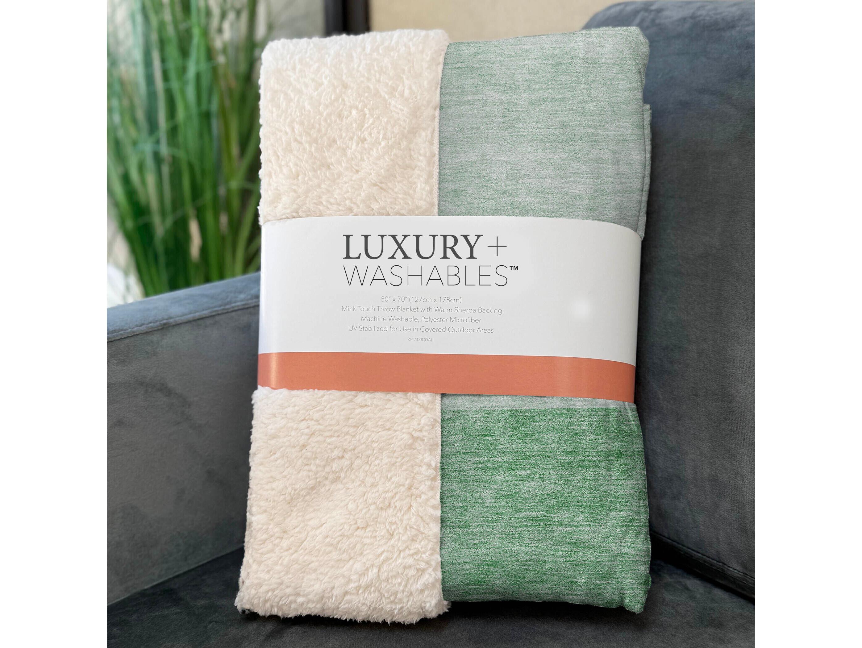 Dalyn Sherpa Green Polyester Throw