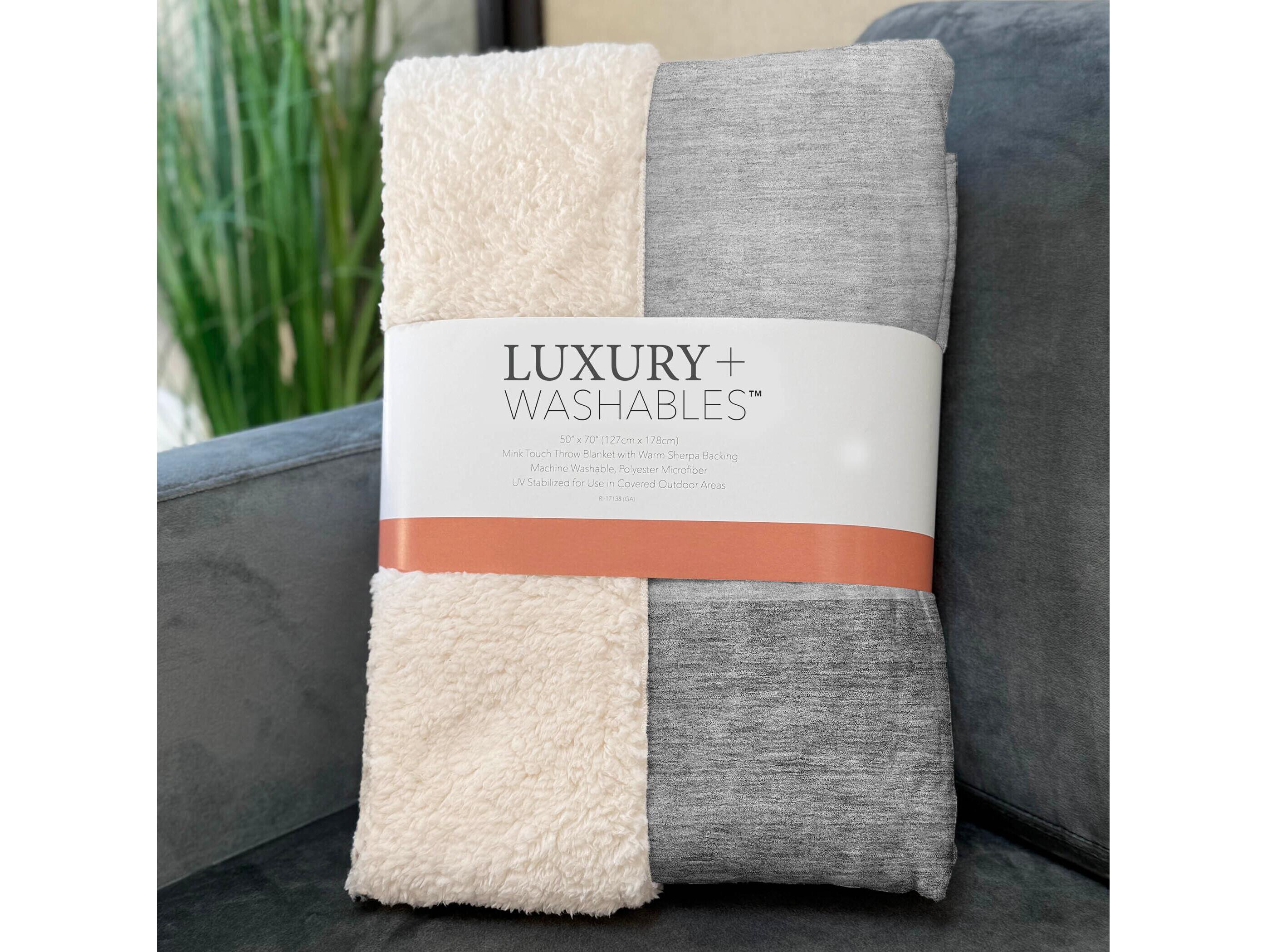 Dalyn Sherpa Gray Polyester Throw