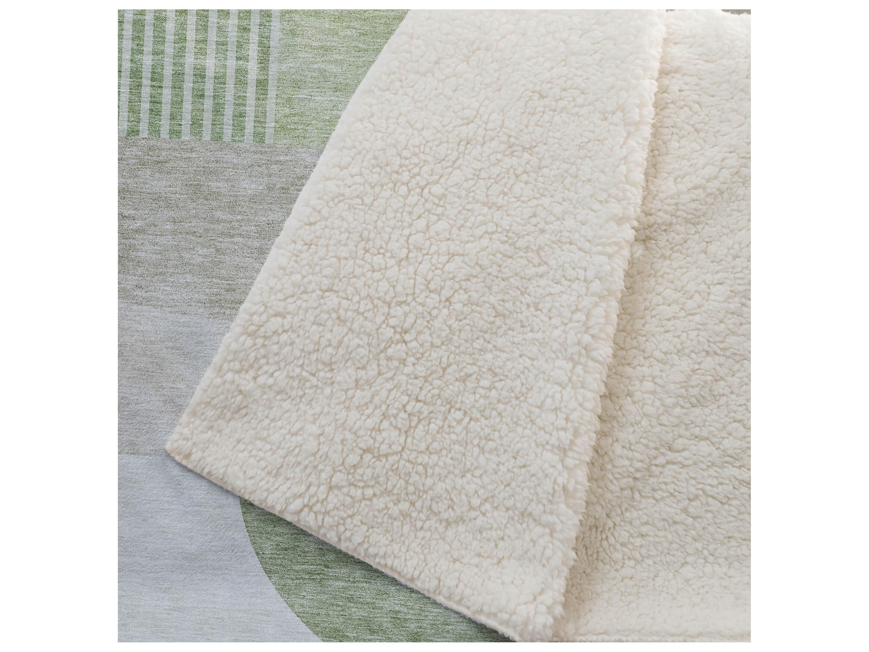 Dalyn Sherpa Green Polyester Throw