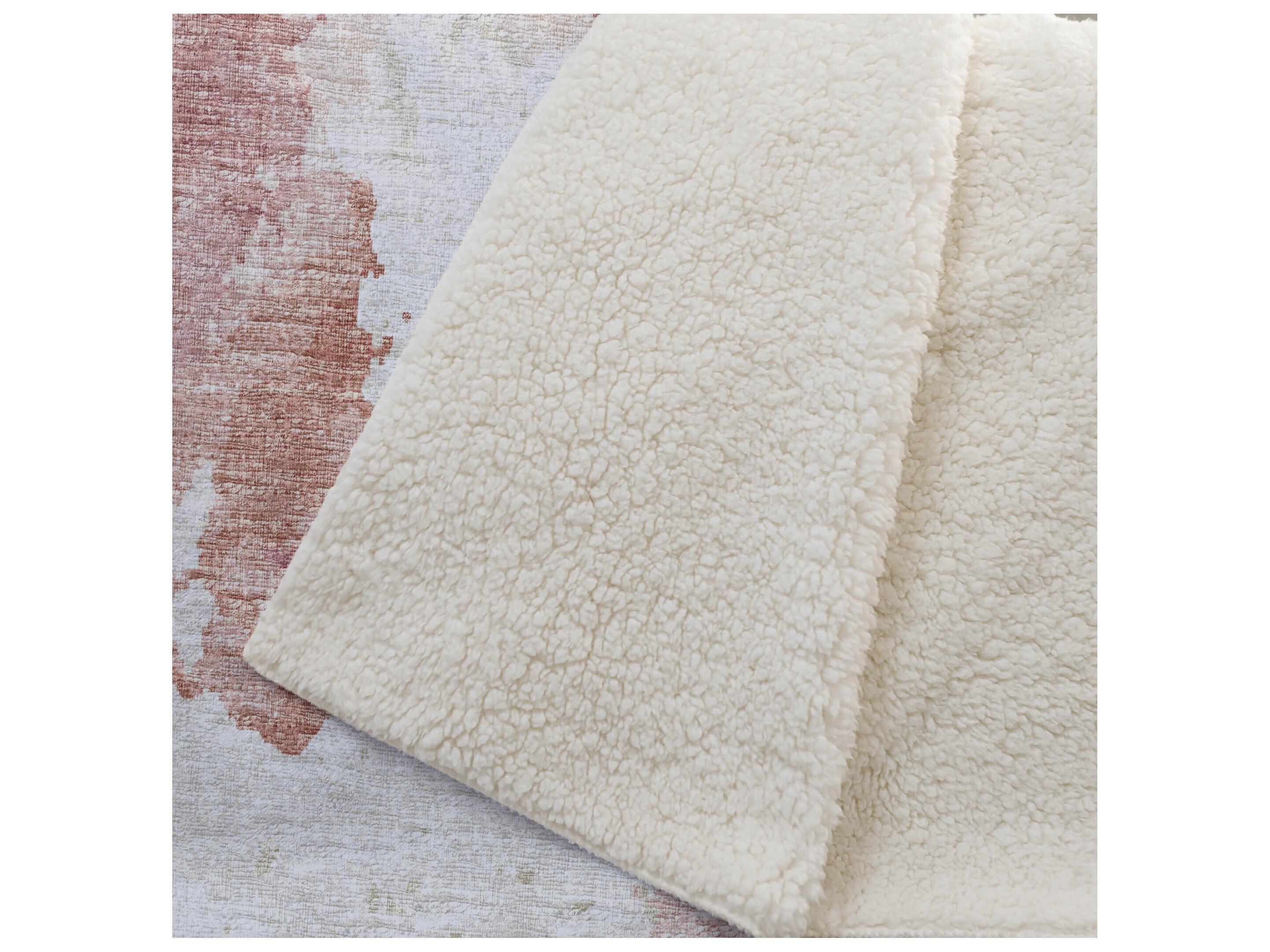 Dalyn Sherpa Pink Polyester Throw