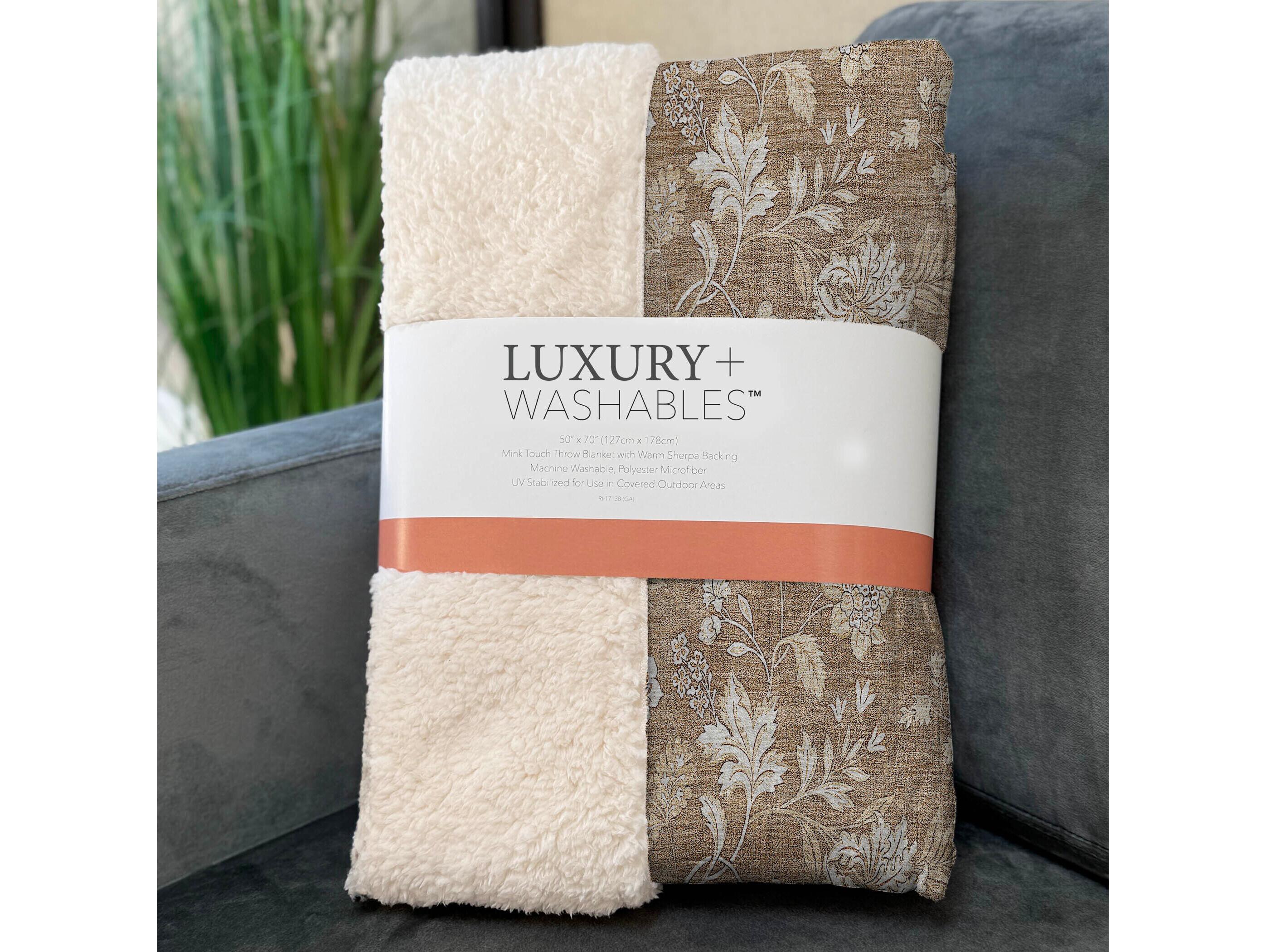 Dalyn Sherpa Orange Polyester Throw