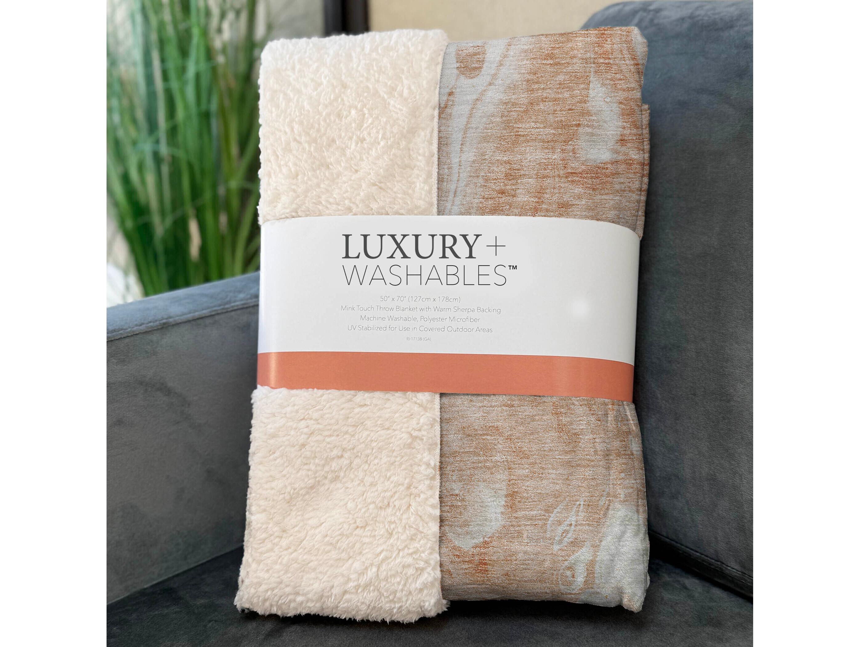 Dalyn Sherpa Orange Polyester Throw