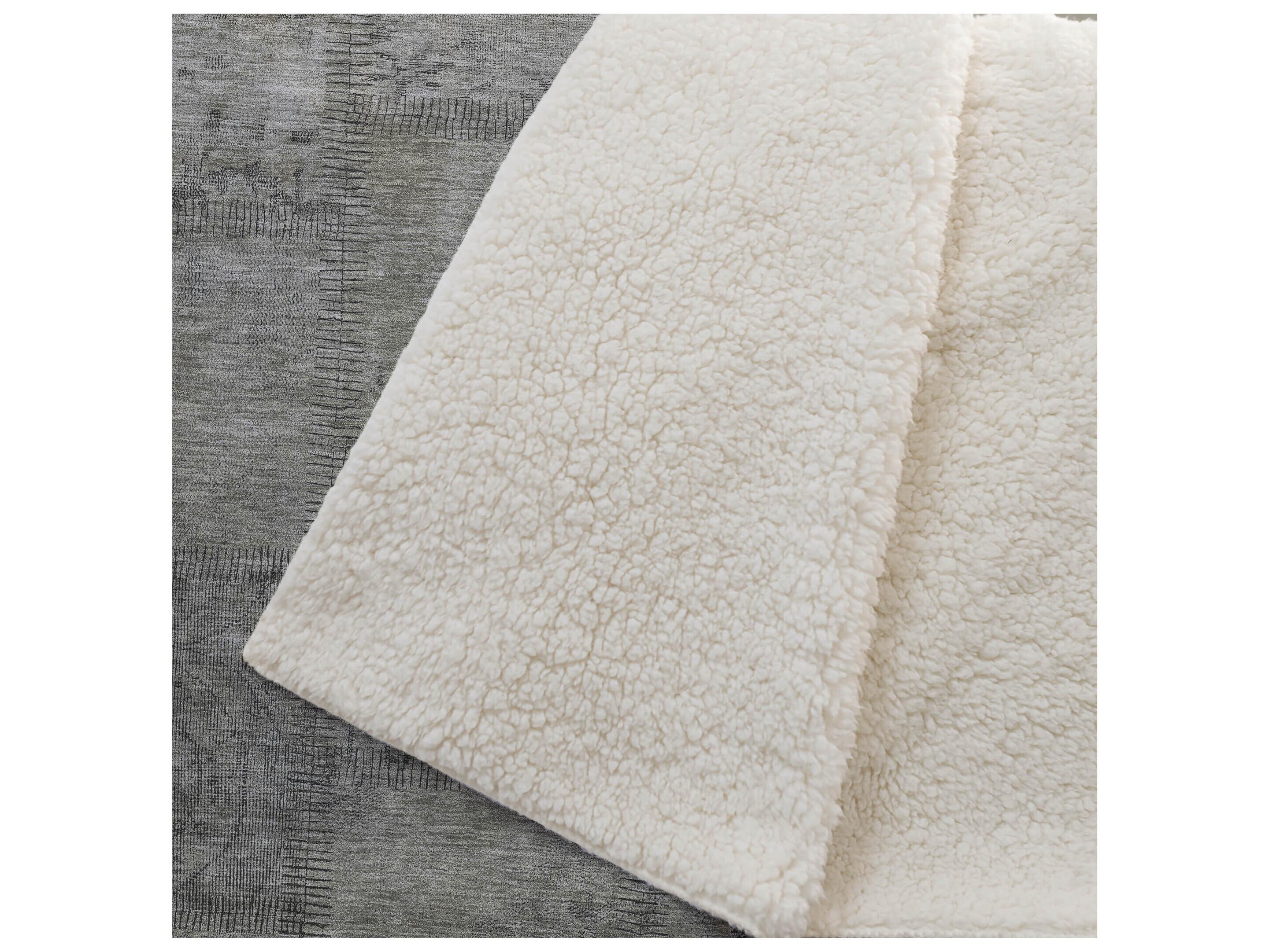 Dalyn Sherpa Brown Polyester Throw