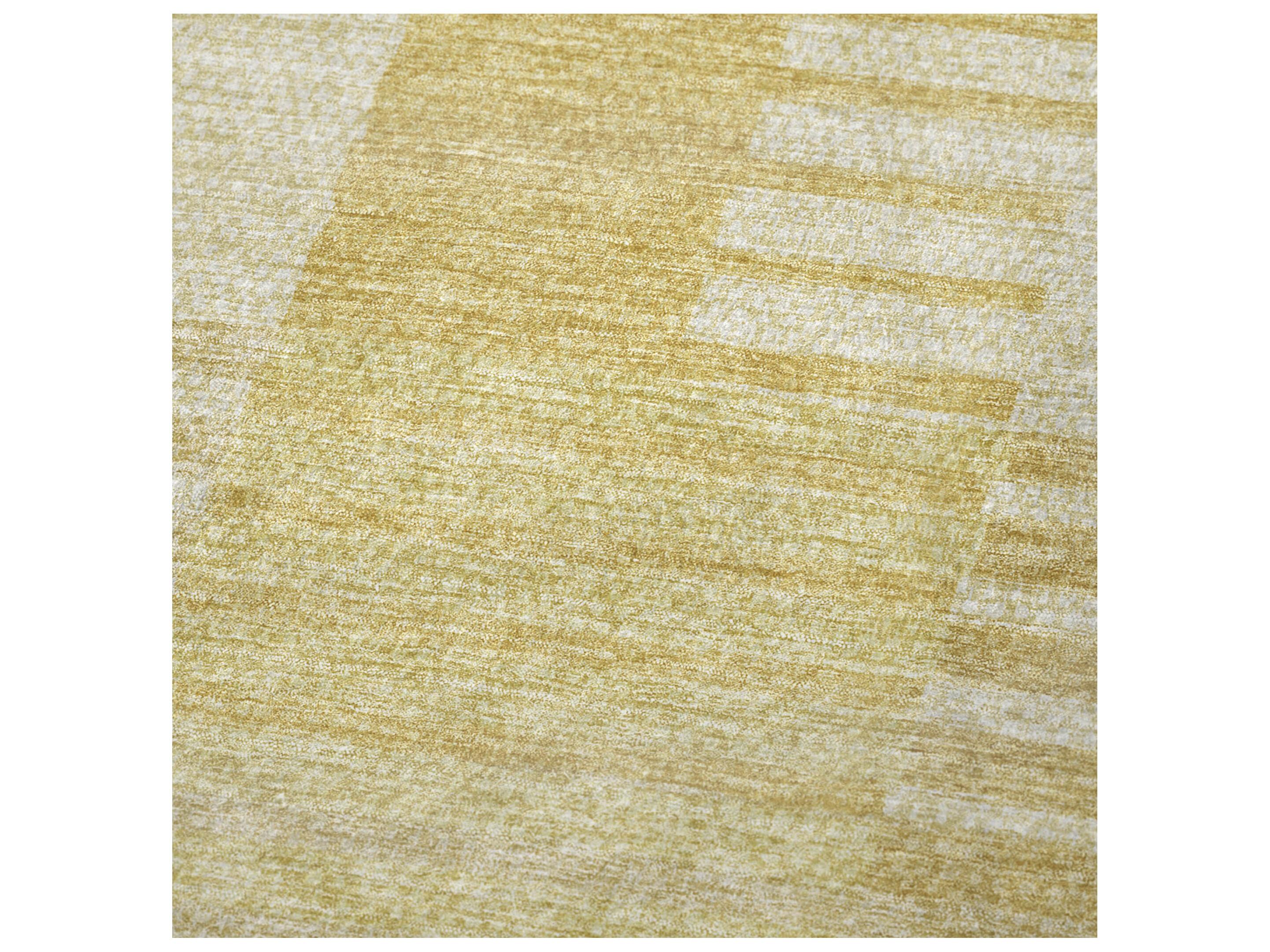 Dalyn Sherpa Gold Polyester Throw