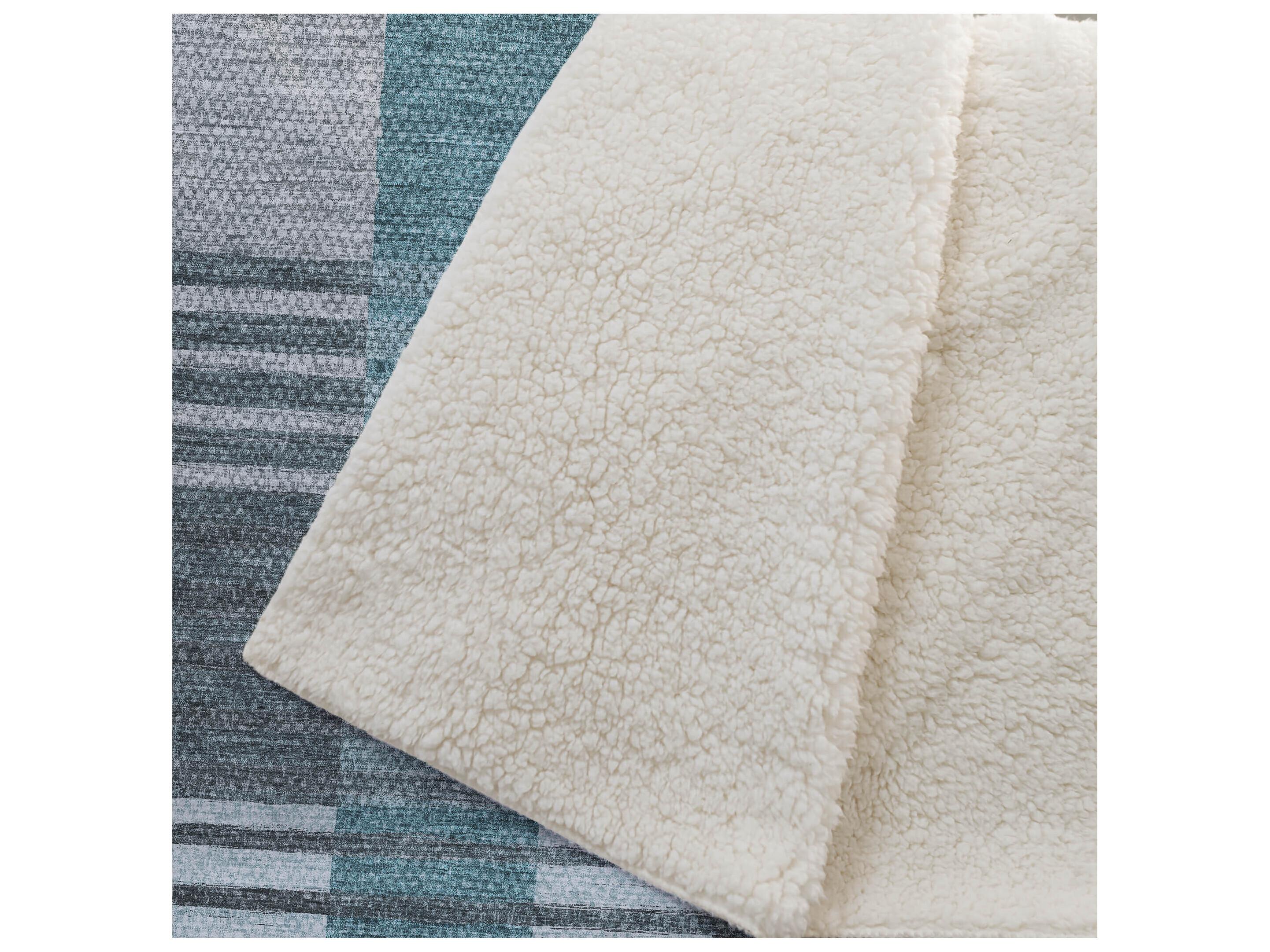 Dalyn Sherpa Teal Polyester Throw