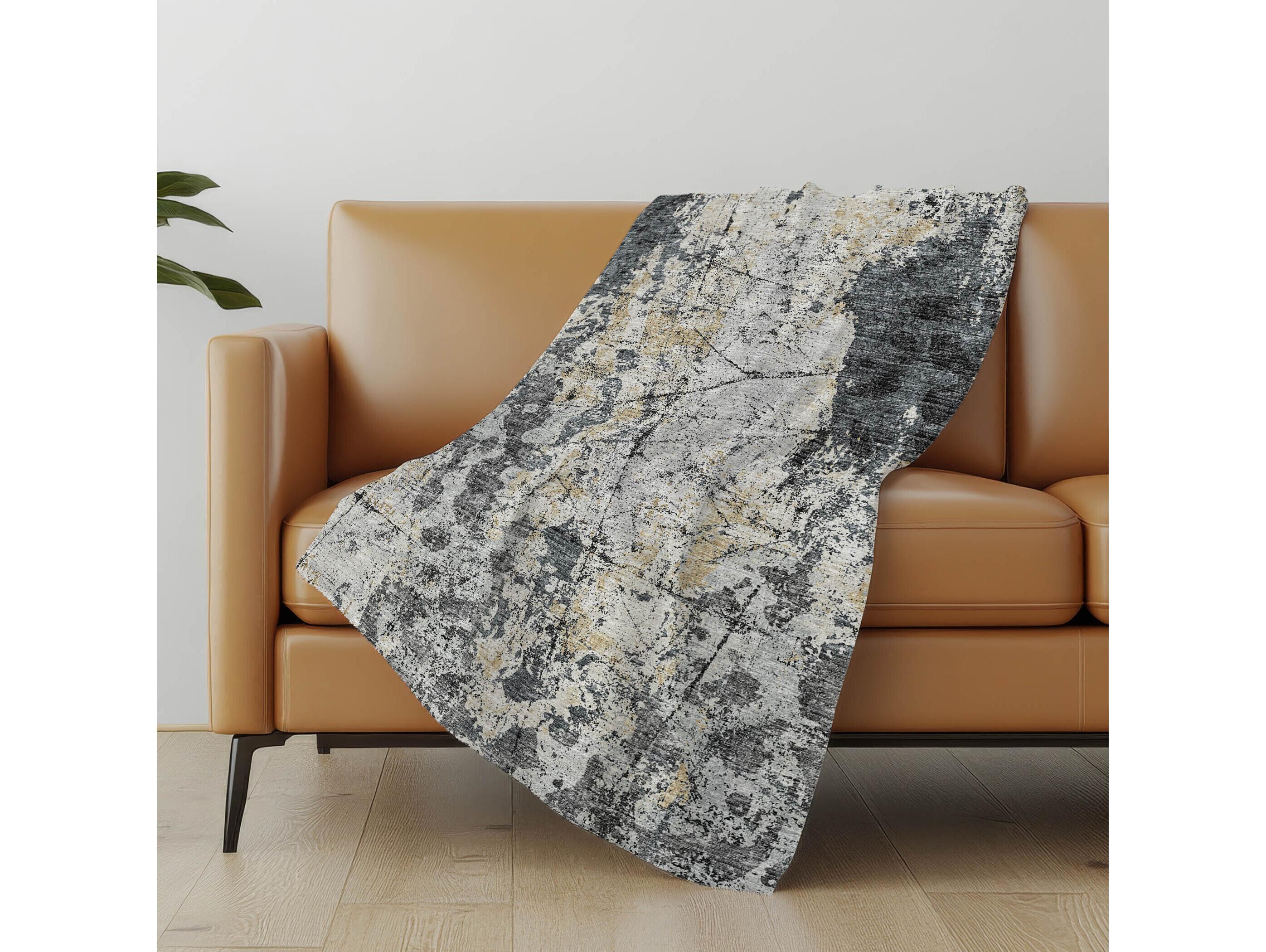 Dalyn Sherpa Black Polyester Throw