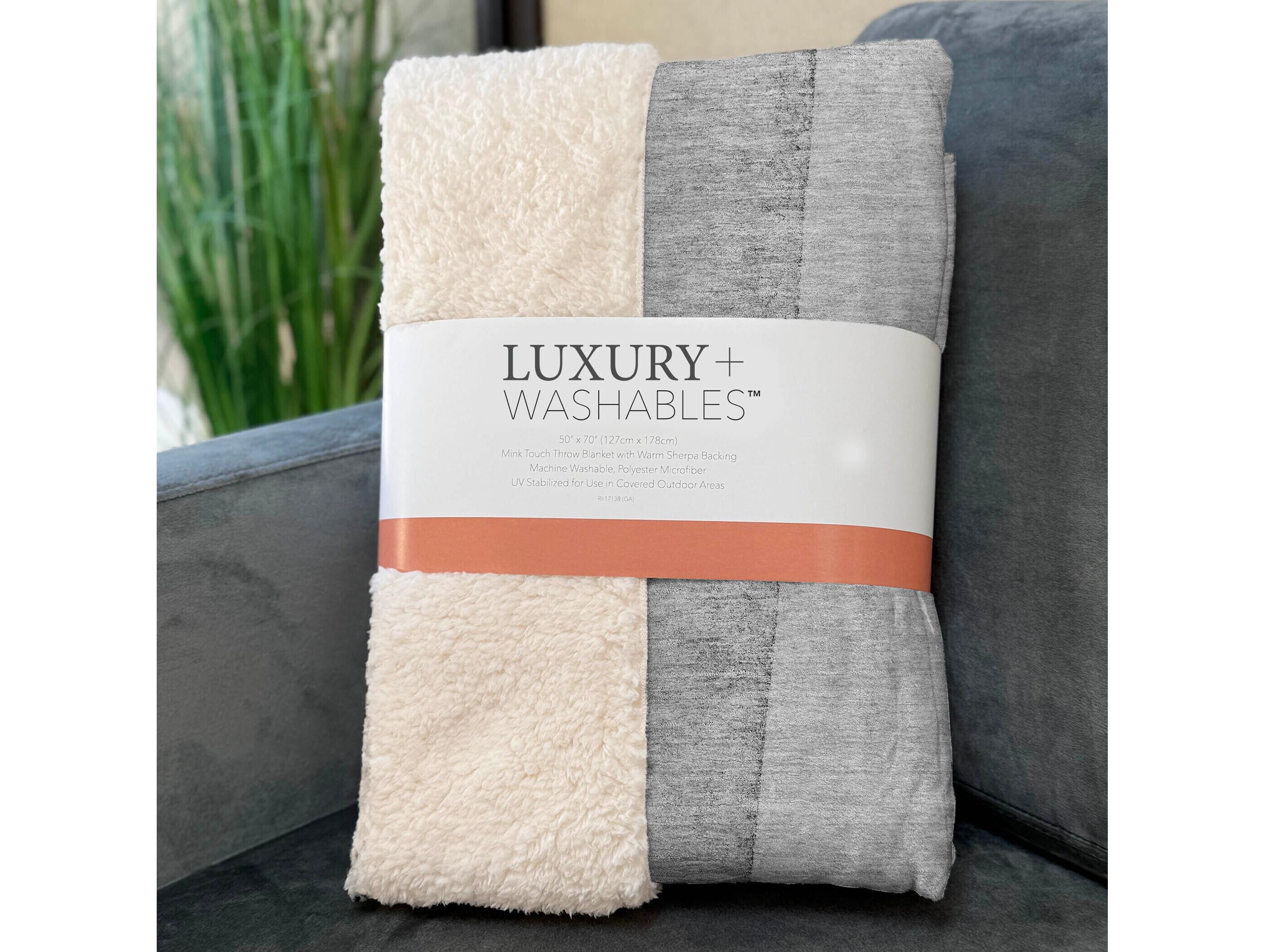 Dalyn Sherpa Gray Polyester Throw