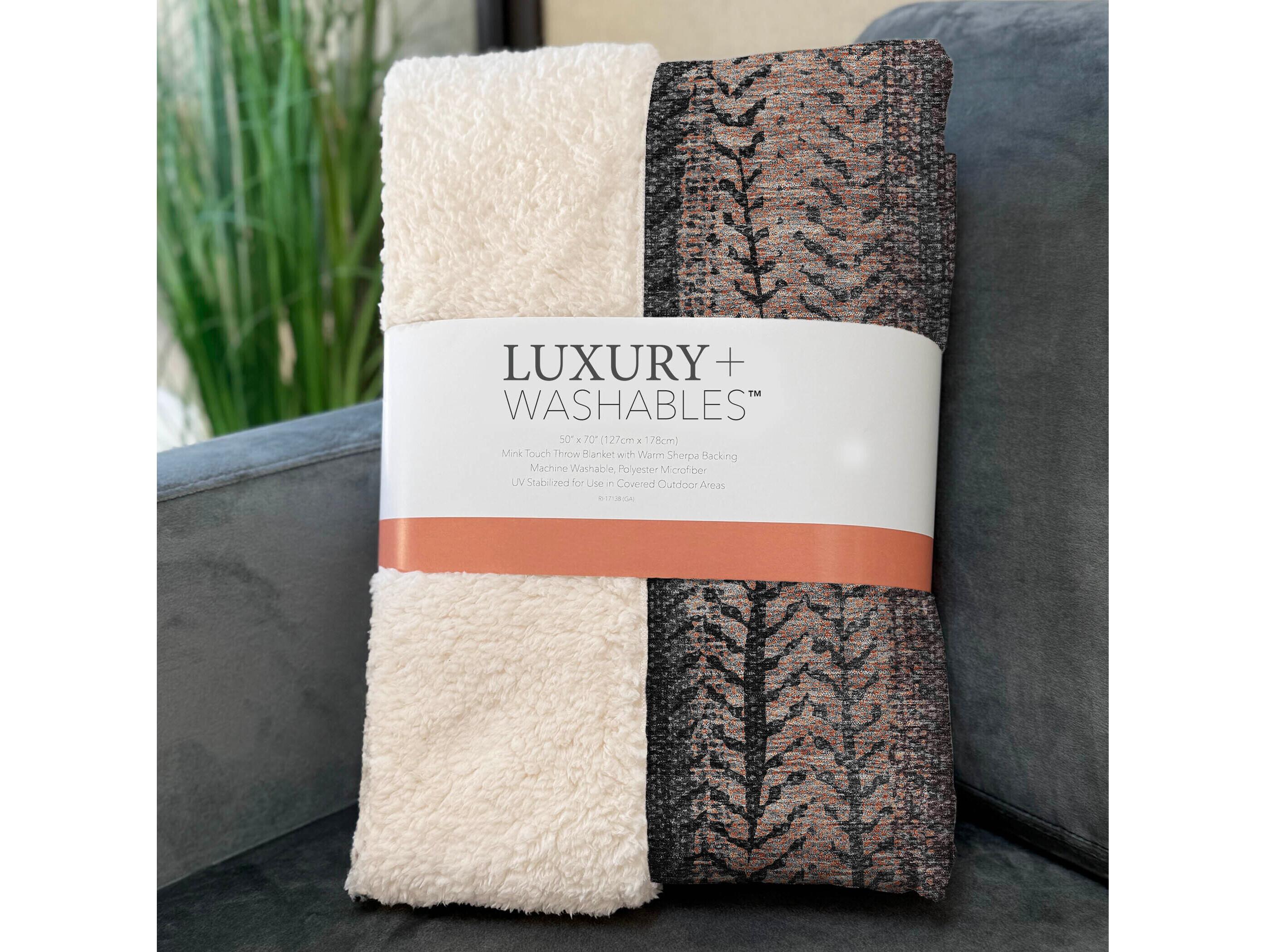 Dalyn Sherpa Orange Polyester Throw