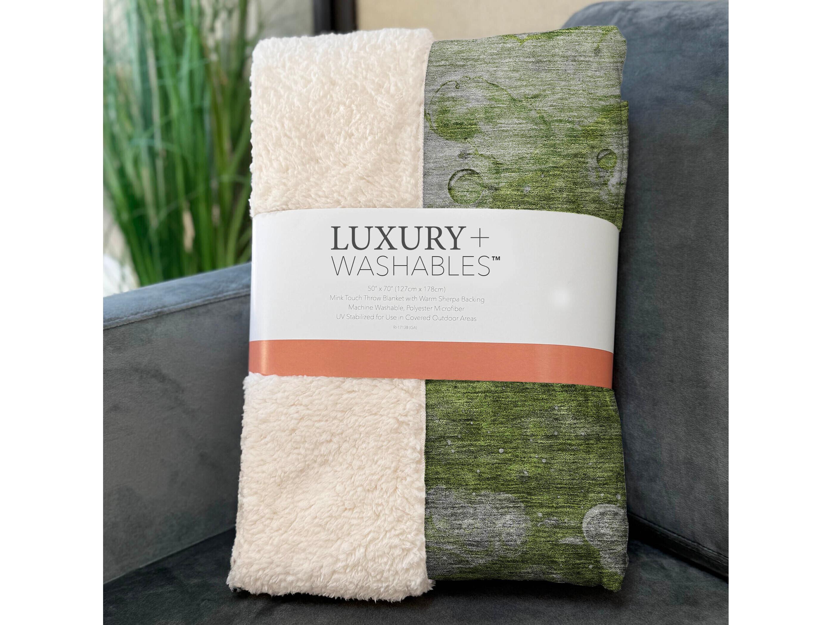 Dalyn Sherpa Green Polyester Throw