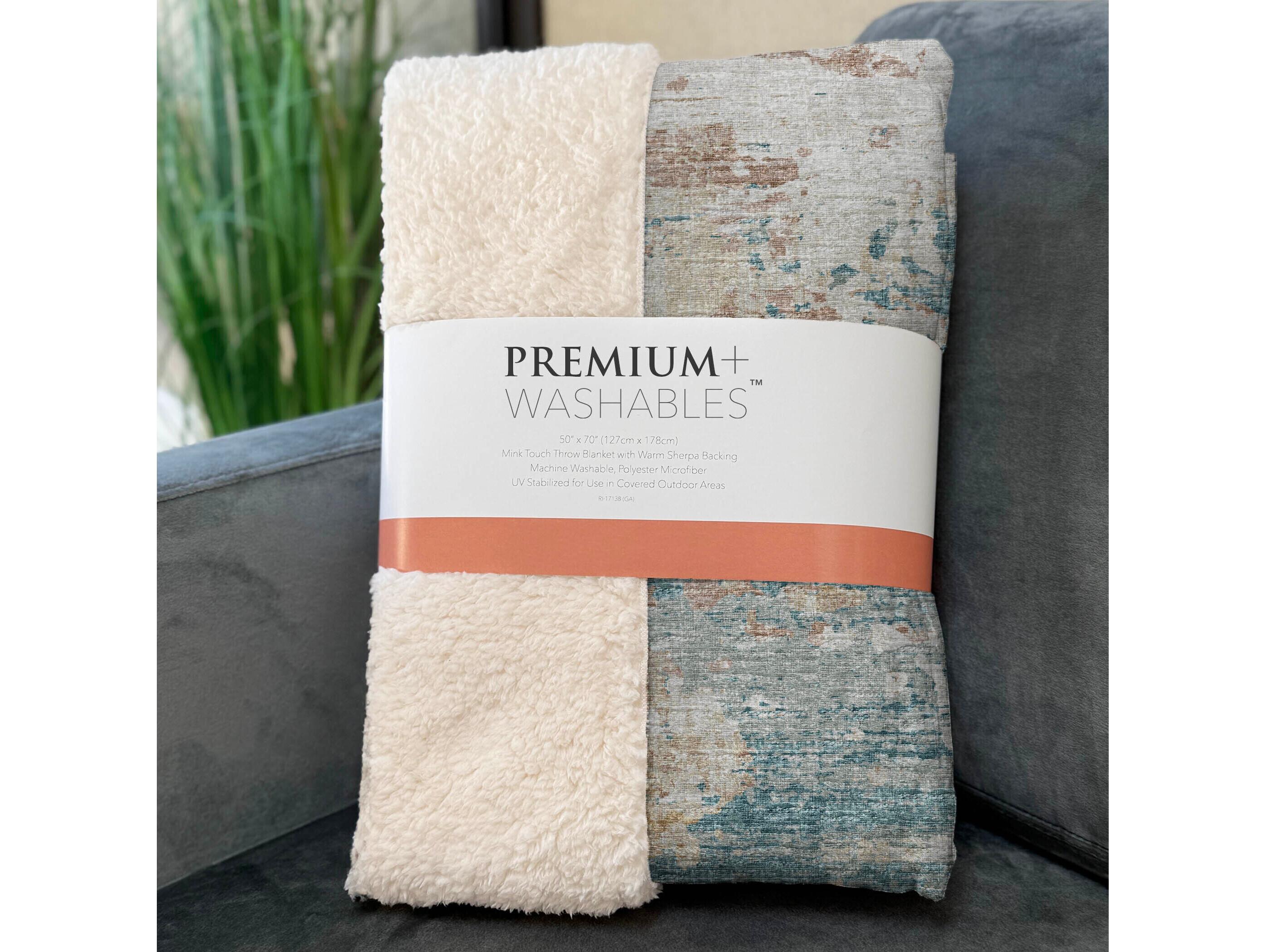 Dalyn Sherpa Ivory Polyester Throw