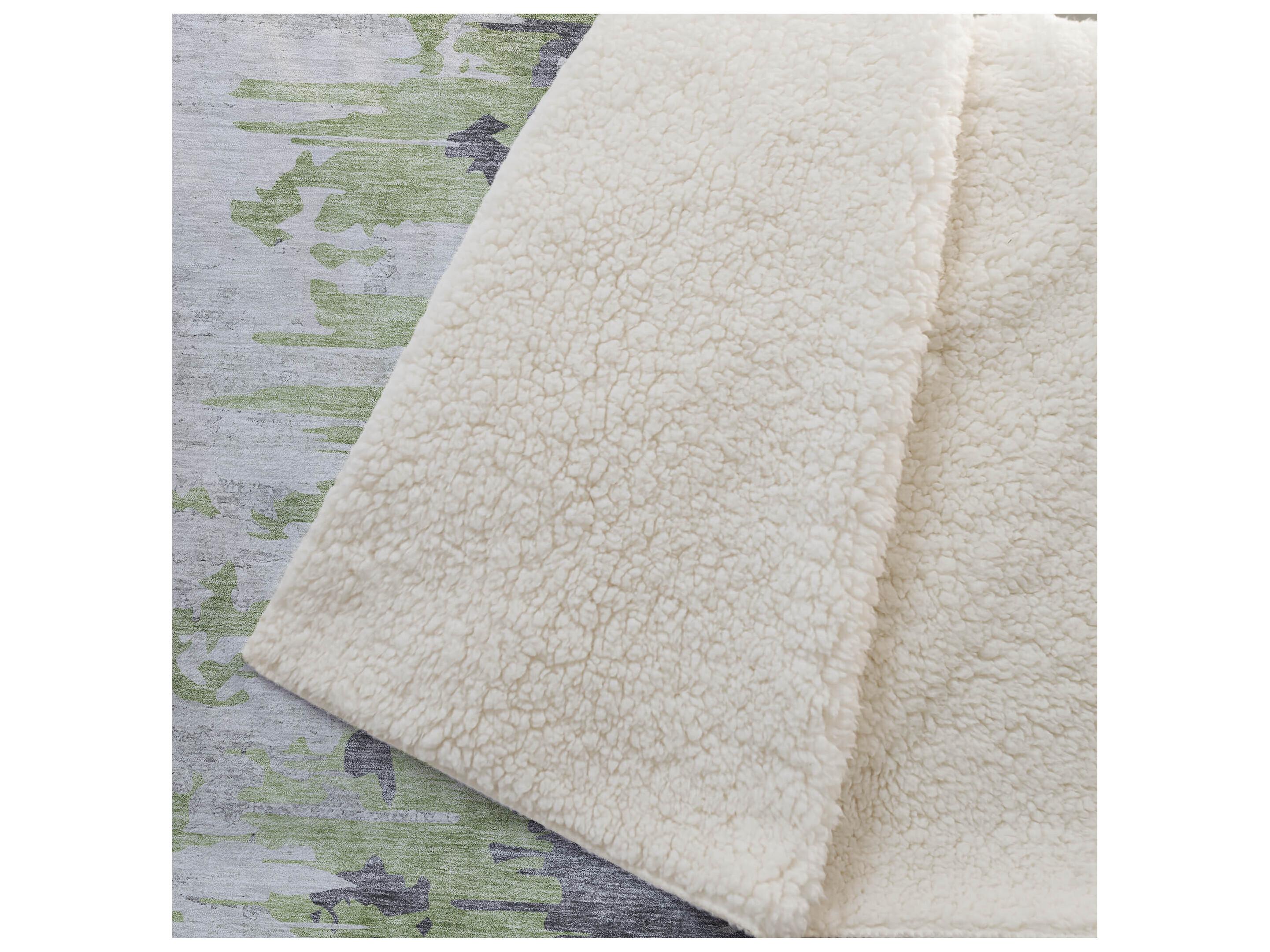 Dalyn Sherpa Green Polyester Throw