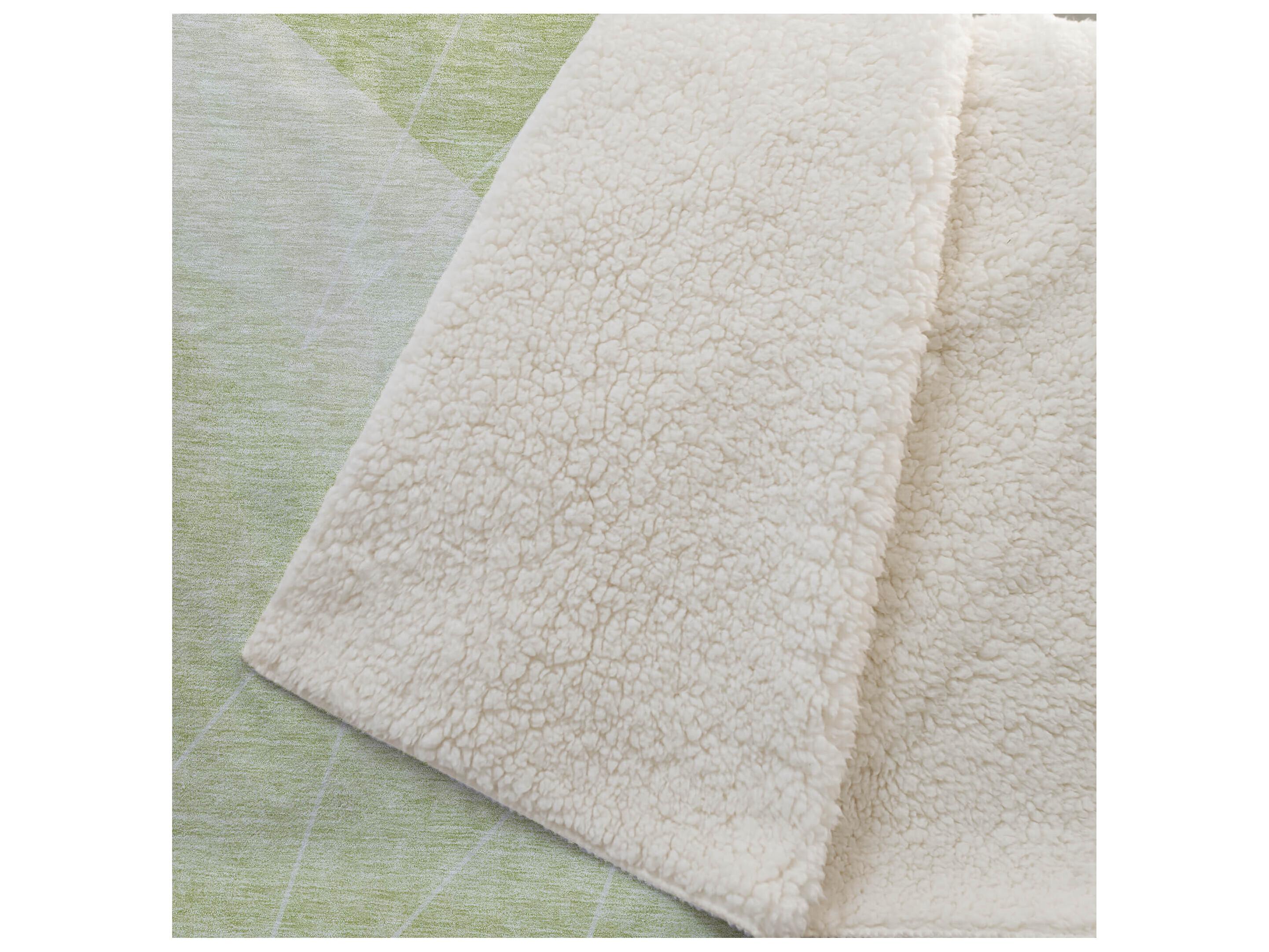 Dalyn Sherpa Green Polyester Throw