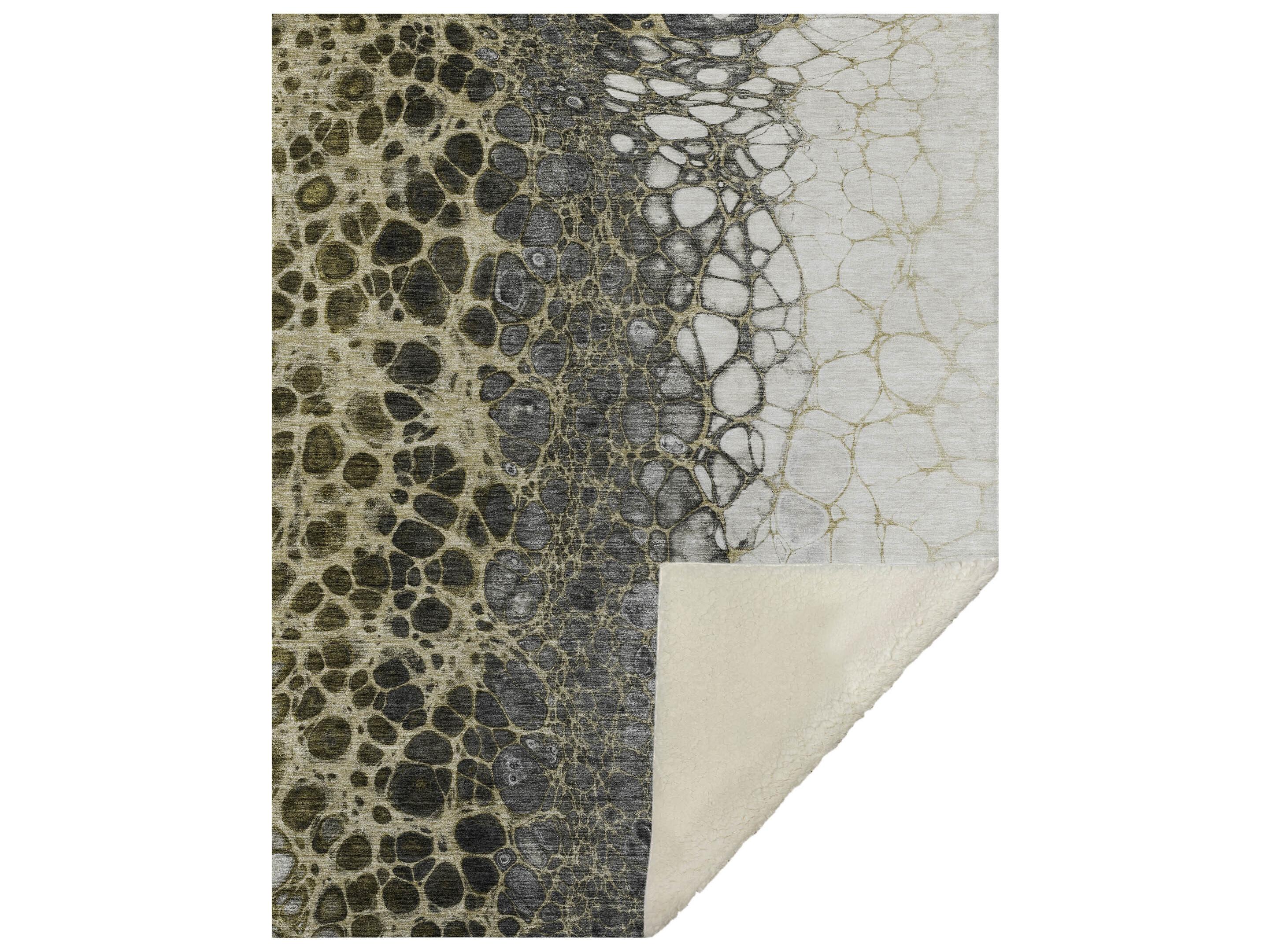 Dalyn Sherpa Brown Polyester Throw