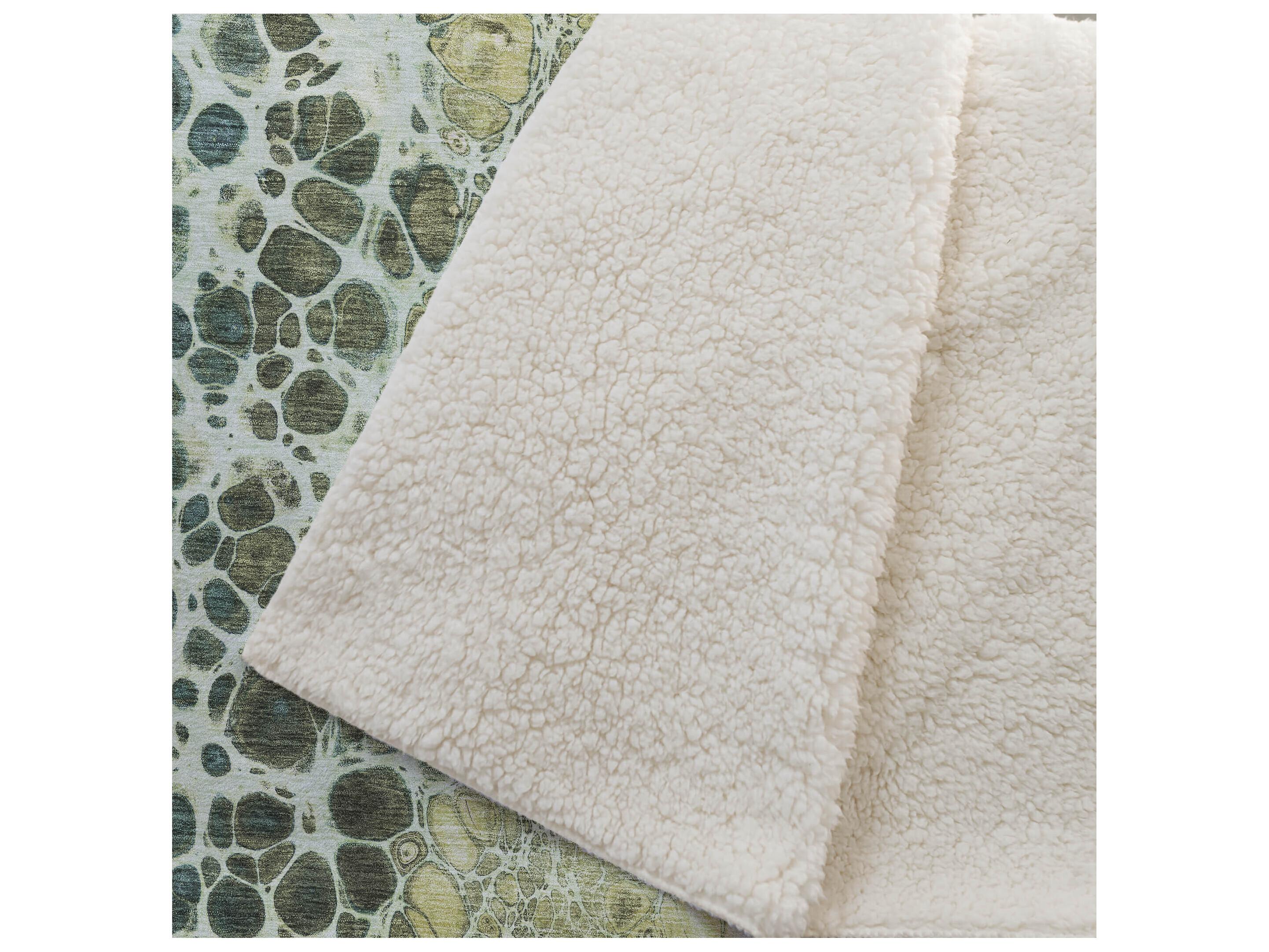 Dalyn Sherpa Green Polyester Throw