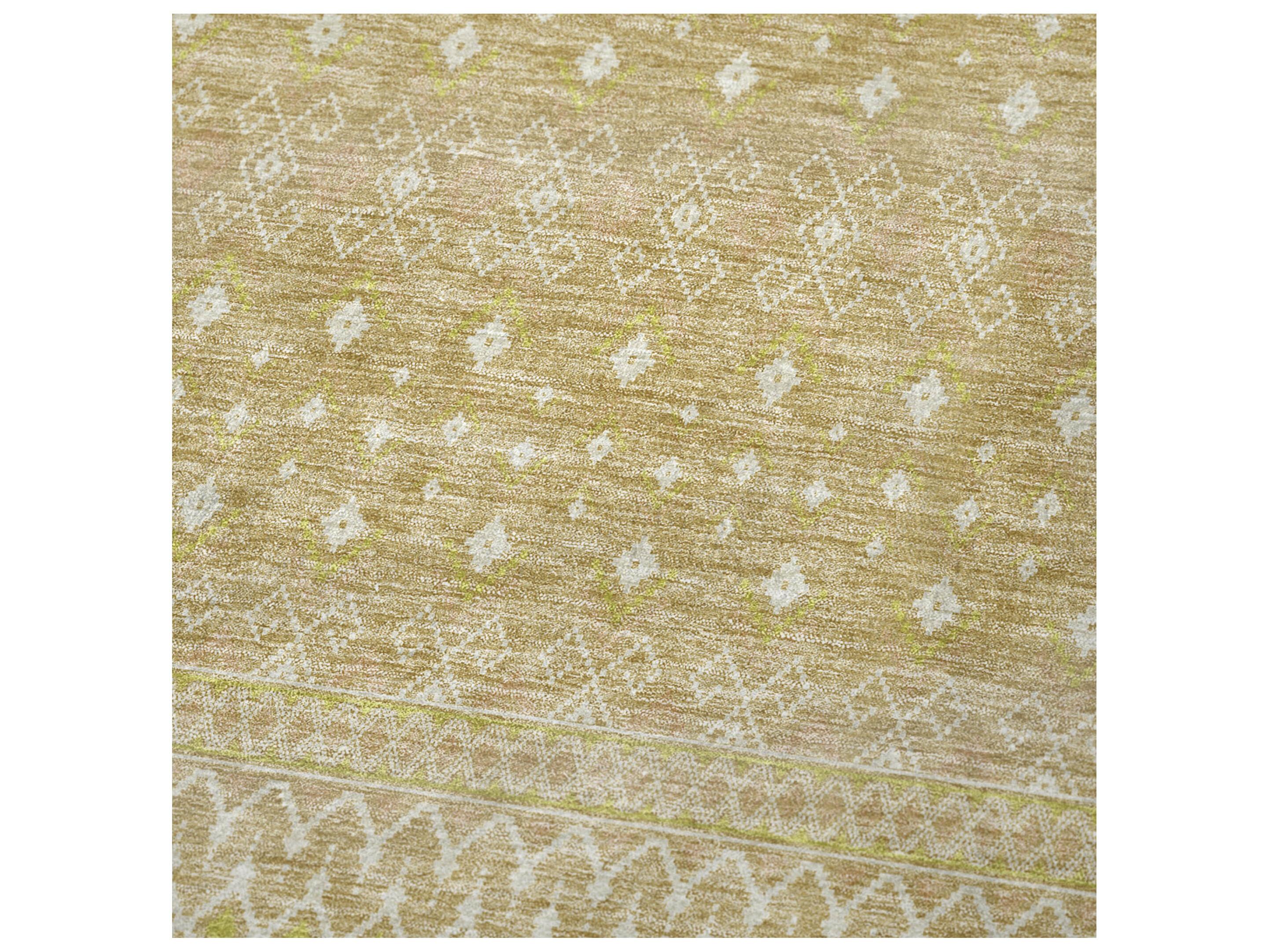 Dalyn Sherpa Gold Polyester Throw