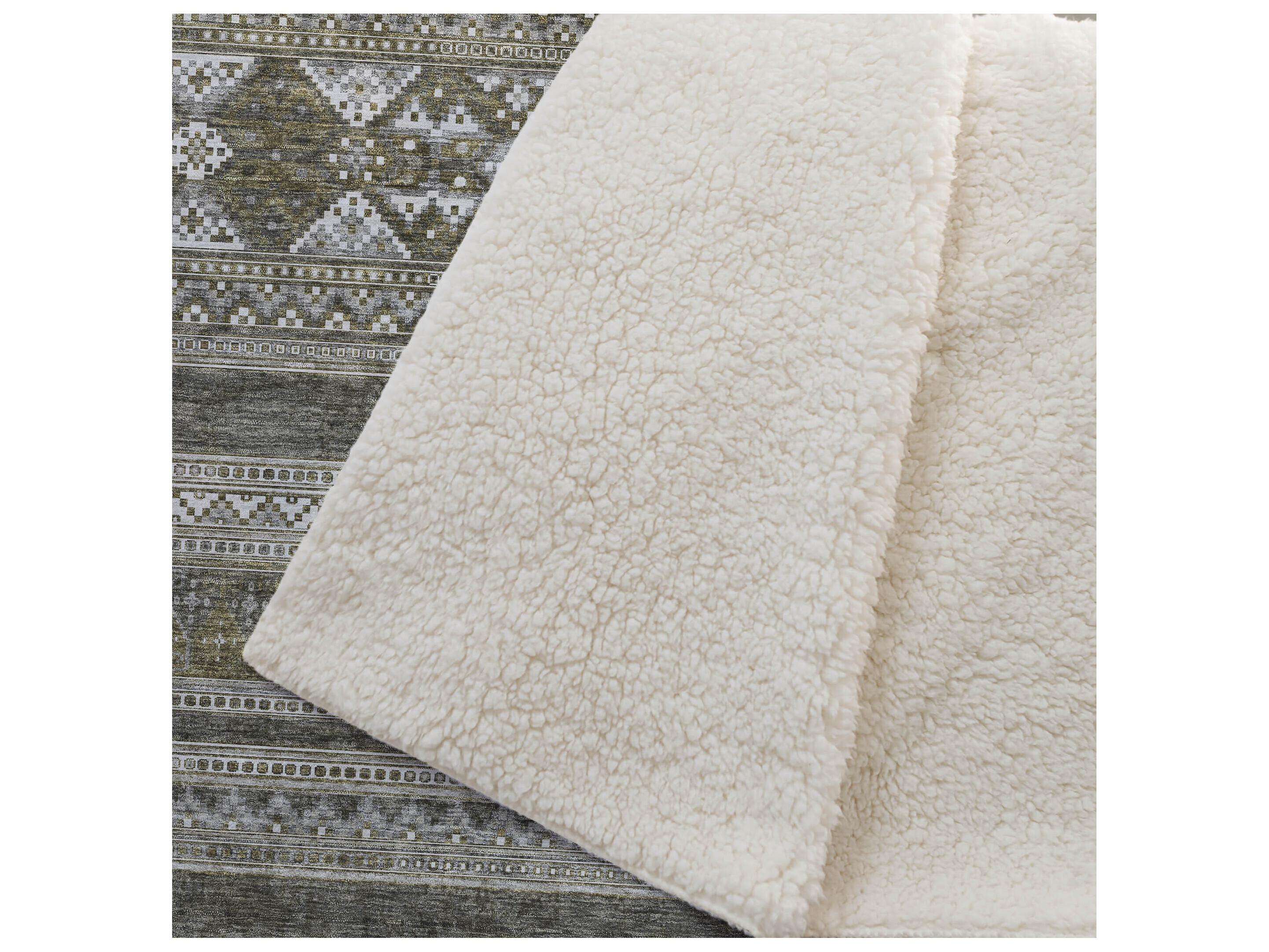 Dalyn Sherpa Brown Polyester Throw