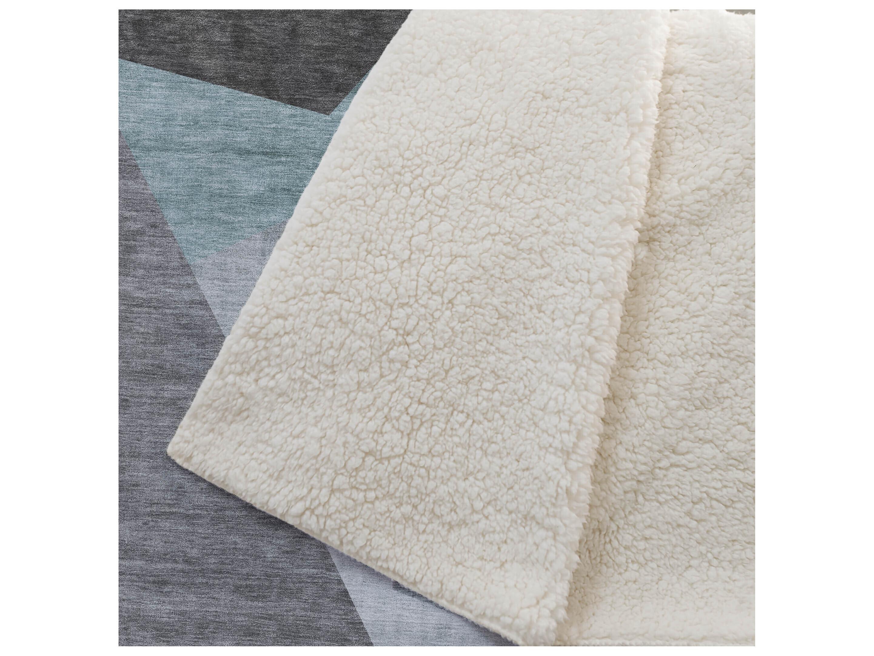 Dalyn Sherpa Teal Polyester Throw